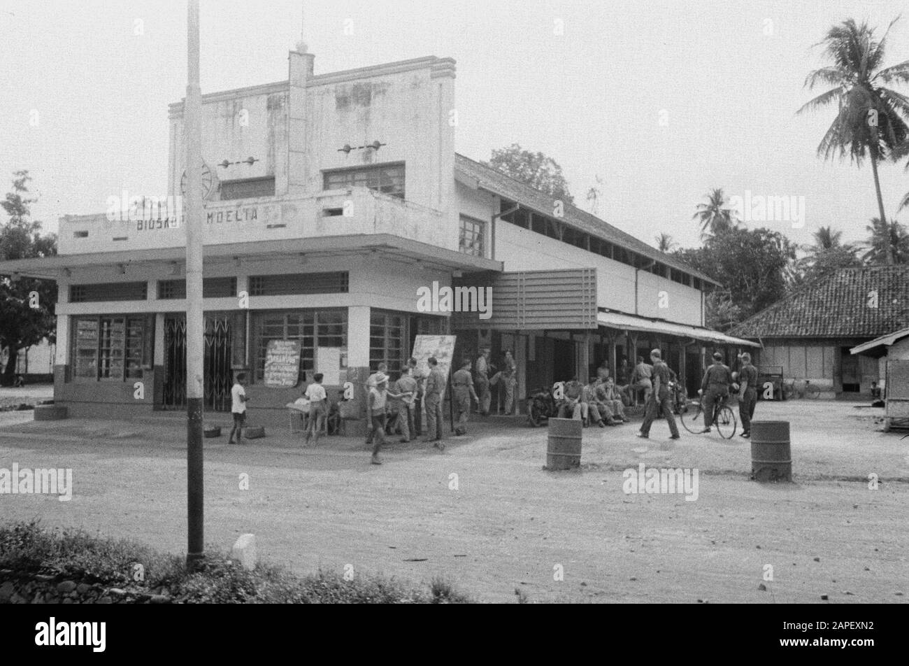 Gombong Beschreibung: Cinema Bioskop Moelia Datum: September 1947 Ort: Indonesien, Niederländische Ostindien Stockfoto