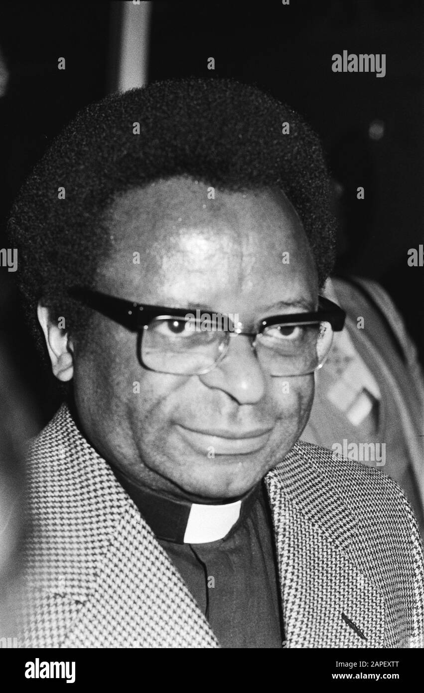 Bisschop Moezorewa (Rhodesie) auf Schiphol Datum: 1. November 1978 Ort: Noord-Holland, Schiphol Schlüsselwörter: Bishops Stockfoto