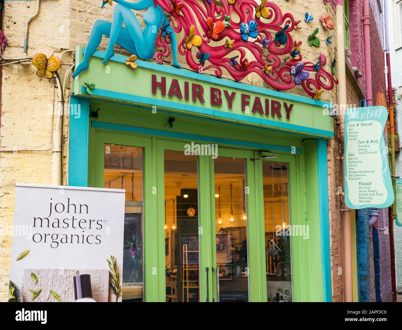 Hair By Fairy, Hair Salon, Neil's Yard, Seven Dials, Covent Garden, London, England, Großbritannien, GB. Stockfoto