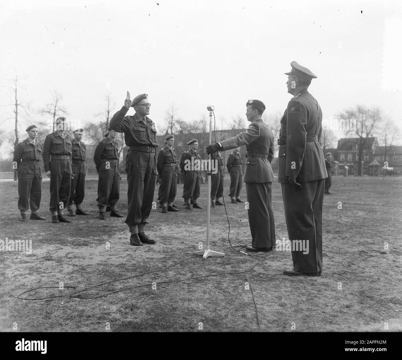 Beediging 25 Beamte des ärztlichen Dienstes in Amersfoort Datum: 4. april 1952 Ort: Amersfoort Stichwörter: Streitkräfte, Offiziere Stockfoto