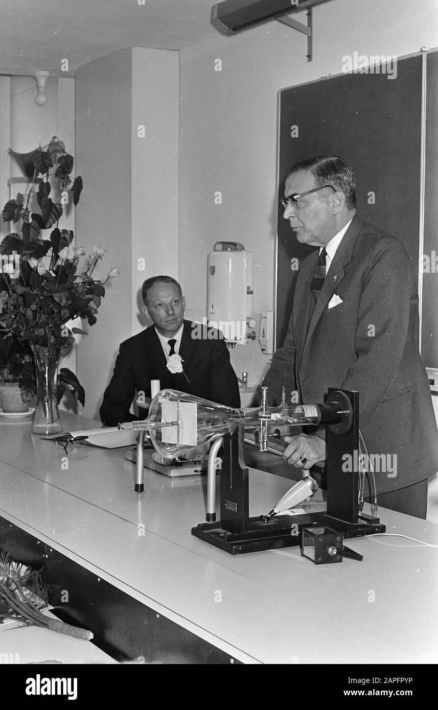 Bürgermeister Van Hall eröffnete das Institut für Phonetik an der Herengracht Datum: 7. Juni 1967 Schlüsselwörter: Bürgermeister, Institute, Eröffnungen persönlicher Name: Halle, Gijs van Stockfoto