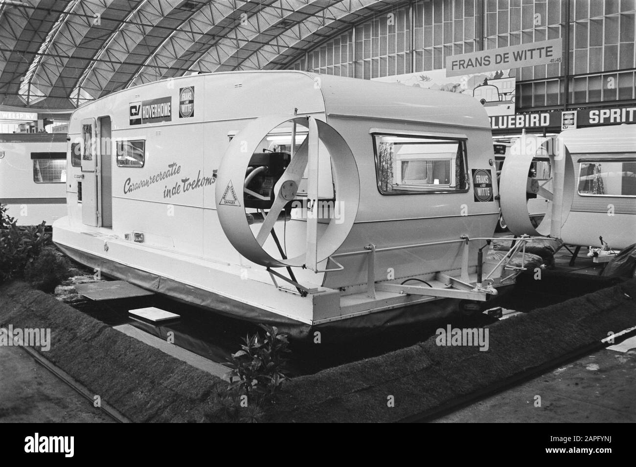 Caravan Exhibition, RAI, Amsterdam; Hoverhome: Luftkissen campervan Datum: 21. Januar 1971 Ort: Amsterdam, Noord-Holland Schlagwörter: Ausstellungen Name Der Institution: RAI Stockfoto