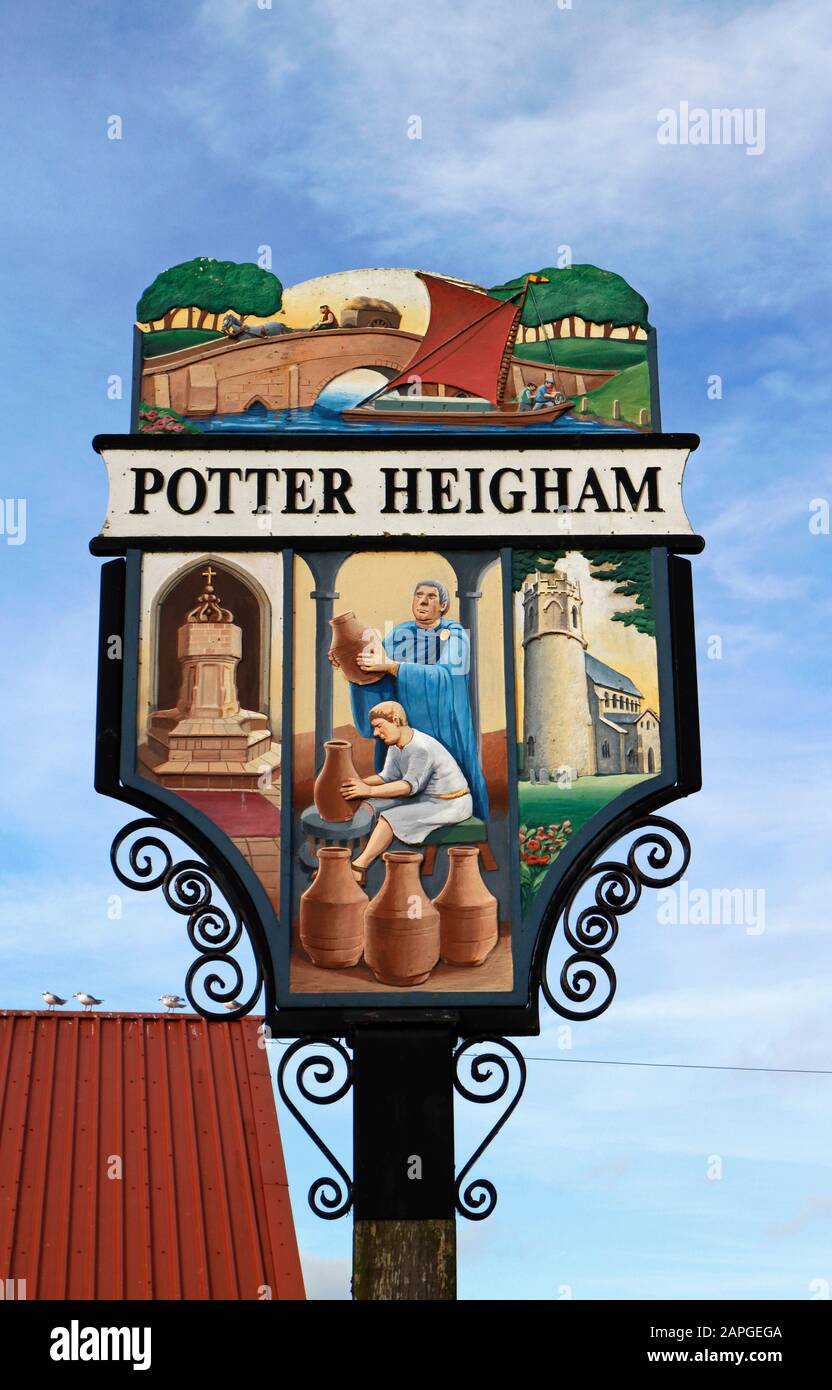 Blick auf das Dorfschild in Potter Heigham, Norfolk, England, Großbritannien, Europa. Stockfoto