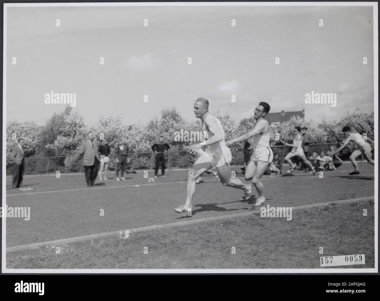 Serie drucken ANEFO [RVD Own Without Caption] Beschreibung: Kollektion Photo Collection Print ANEFO Rousel, Photon Number 157-0059 Anmerkung: Siehe 90 Datum: 1956 Stockfoto