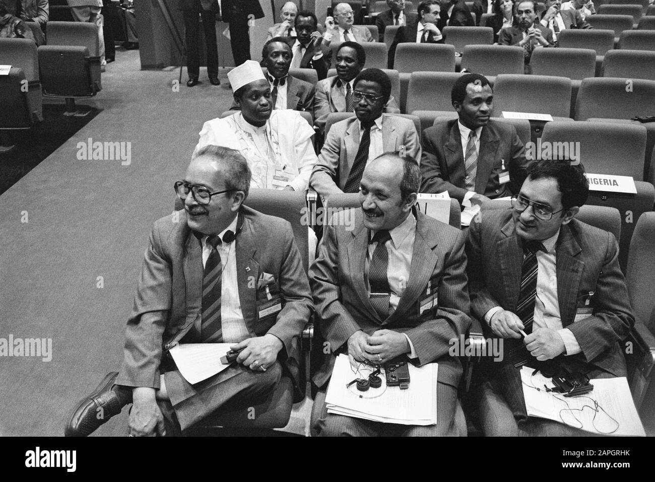 Konferenz über Frieden und Völkerrecht der nicht-bündischen Länder in Den Haag Datum: 26. Juni 1989 Ort: Den Haag, Zuid-Holland Schlüsselwörter: Konferenzen Stockfoto