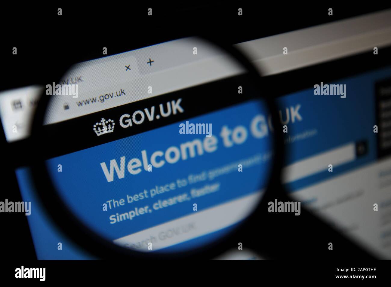 Die Website der britischen Regierung wird auf einem Computerbildschirm angezeigt Stockfoto