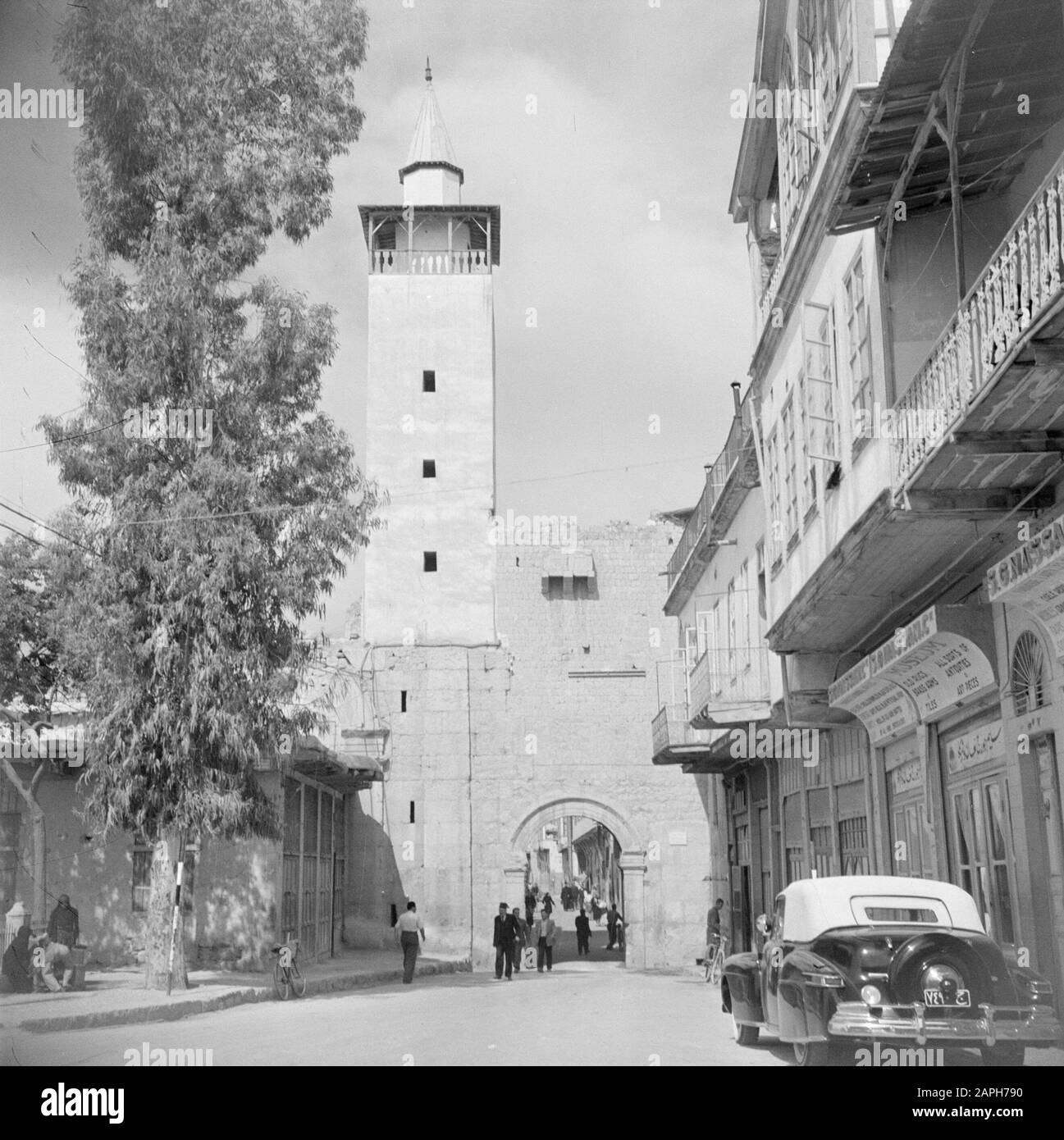 Naher Osten 1950-1955: Syrien - Damaskus Beschreibung: Das Bab Sharqi (Osttor) in der Stadtmauer von Damaskus Datum: 1950 Ort: Damaskus, Syrien Schlüsselwörter: Balkone, Stadttore, Türme Stockfoto