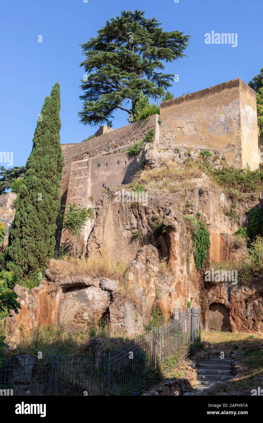 Tarpeian Rock auf dem Capitaline Hill in Rom Stockfoto
