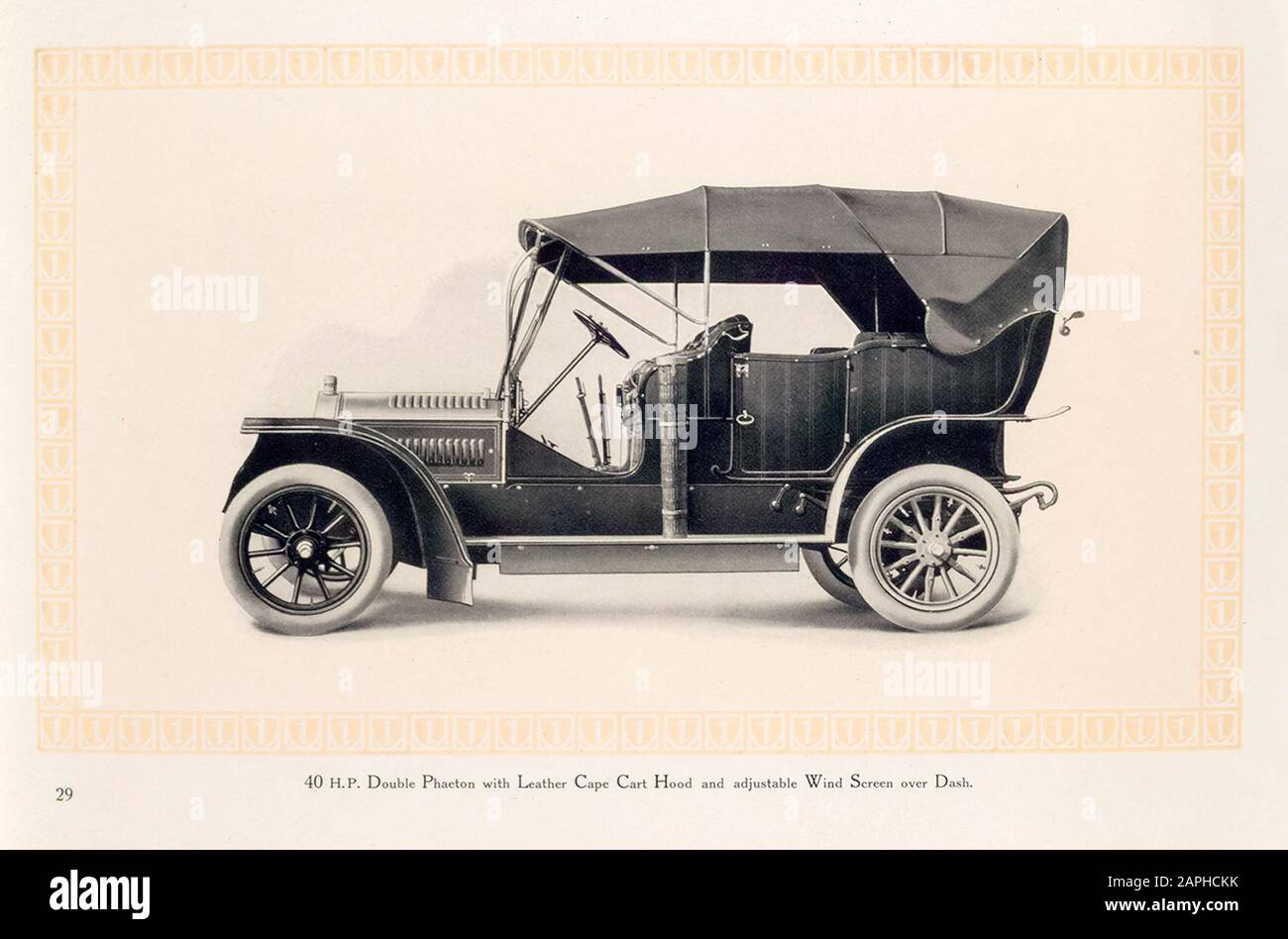 Oldtimer, Benz Motorwagen, Automobil, 40 ps Doppelphaeton mit lederkapellhaube und verstellbarem Windschutz über dem Armaturenbrett, aus dem Benz & Co Handelskatalog, Illustration 1909 Stockfoto
