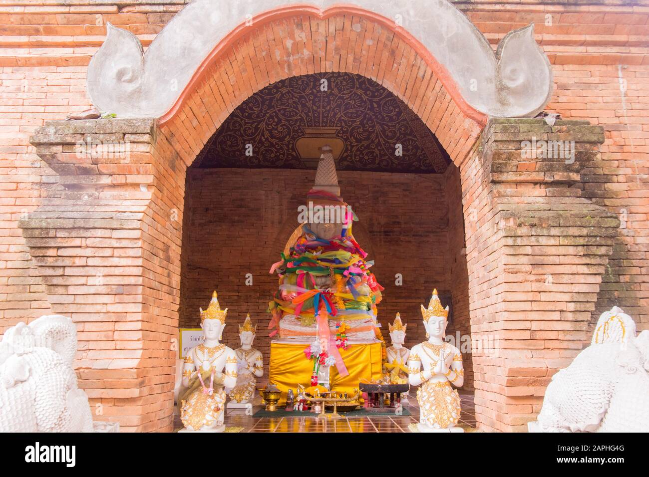 Der Tempel Wat Inthakhin Sadue Muang in der Stadt Chiang Mai im Norden Thailands. Thailand, Chiang Mai, November 2019 Stockfoto