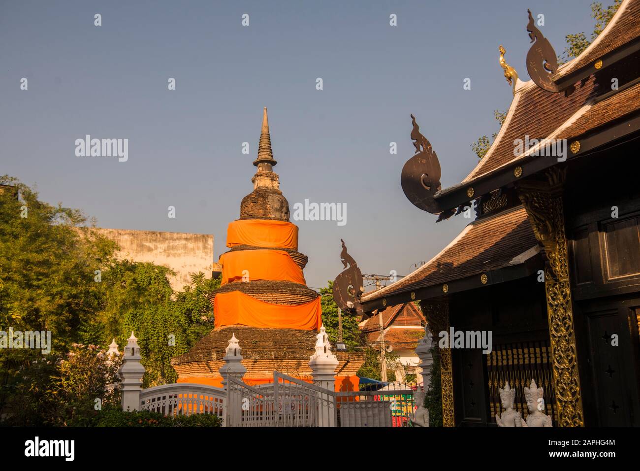Der Tempel Wat Inthakhin Sadue Muang in der Stadt Chiang Mai im Norden Thailands. Thailand, Chiang Mai, November 2019 Stockfoto
