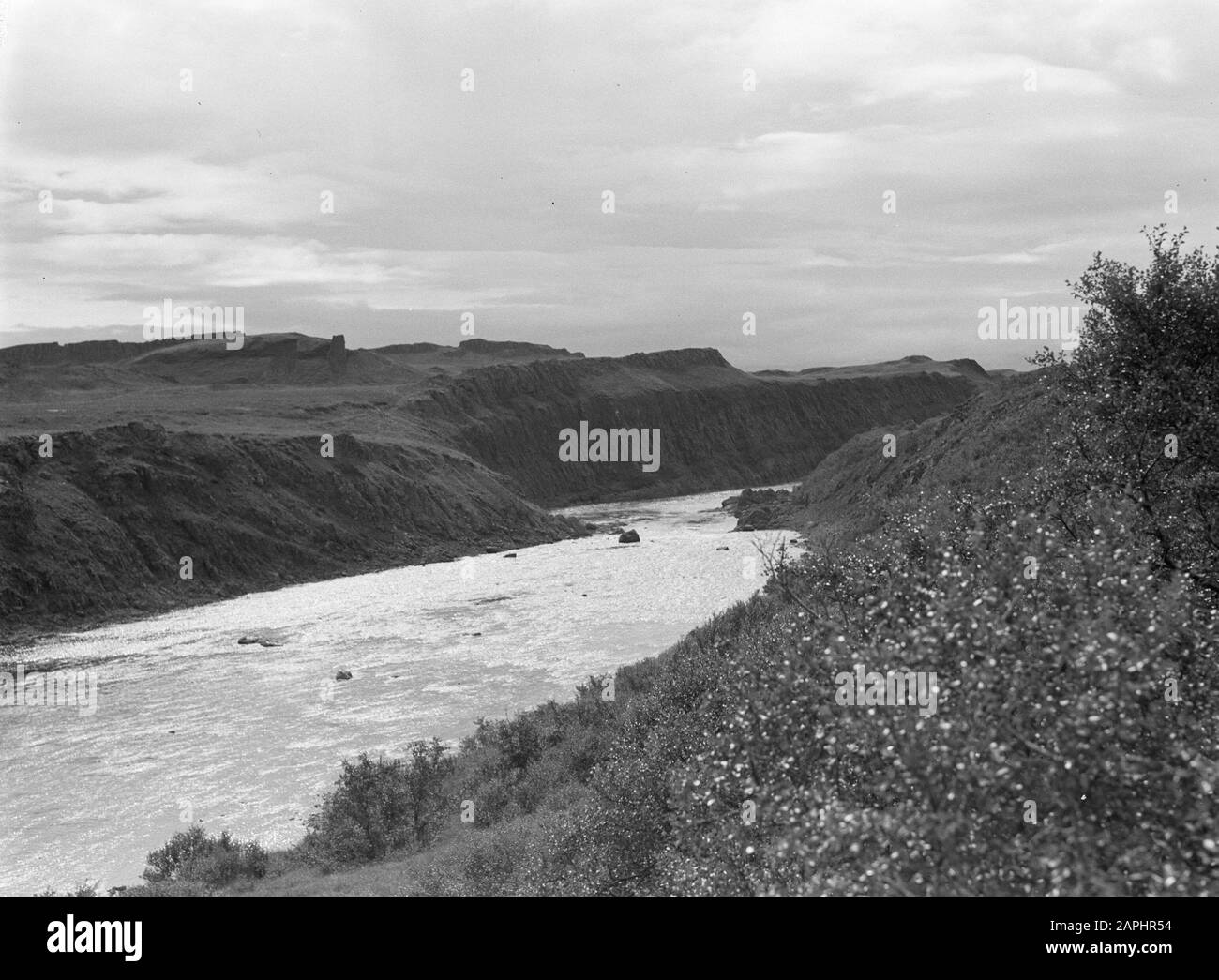 Island Beschreibung: De Norðurá (North River) Datum: 1934 Ort: Island Schlüsselwörter: Hügel, Landschaften, Flüsse Stockfoto