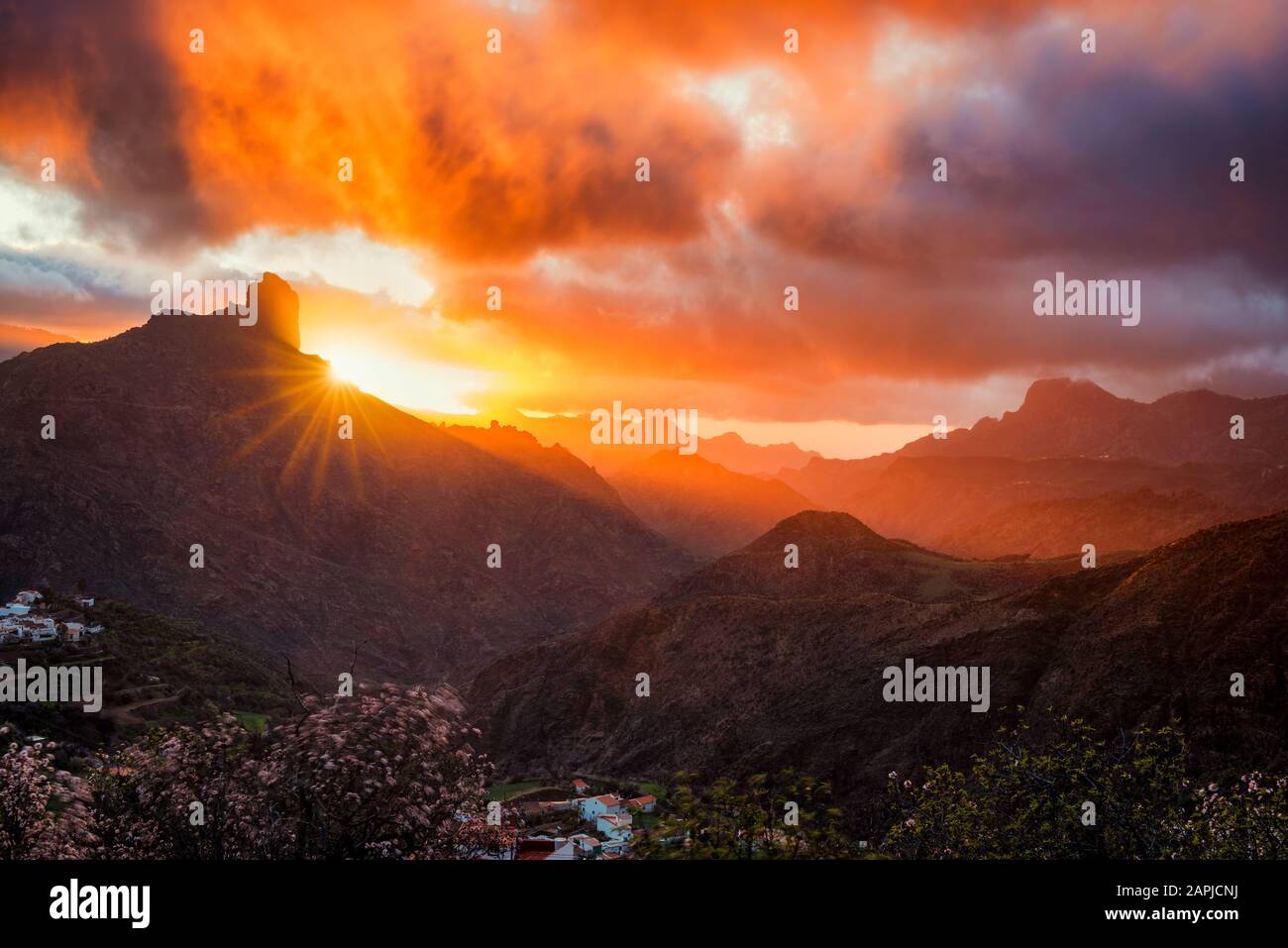 Sonnenuntergang im Dorf Tejeda Gran Canaria Spanien Stockfoto