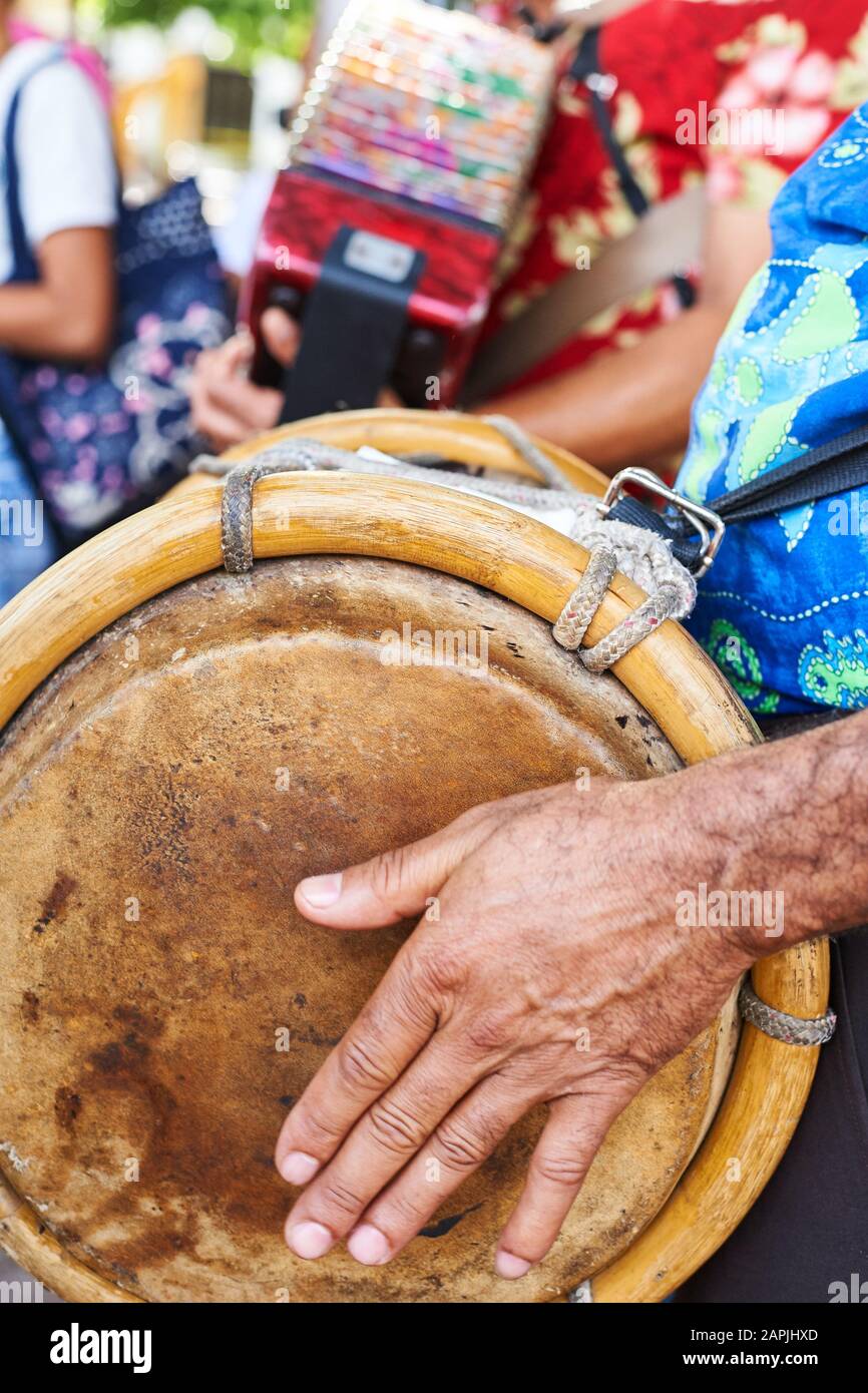Straßenmusiker in der Dominikanischen Republik. Santo Domingo Stockfoto