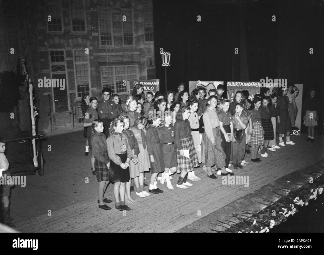 AJC 30-jähriges bestehen Laienspiel Kinder singen Datum: 19. November 1948 Stockfoto