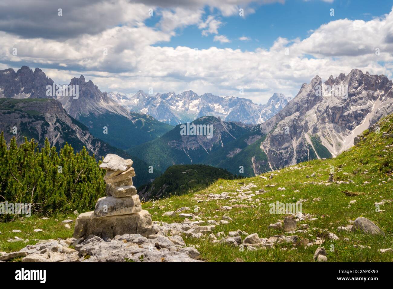 Blick über Plättzwiese, Strudelkopf und die Drei Gipfel in Südtirol Stockfoto