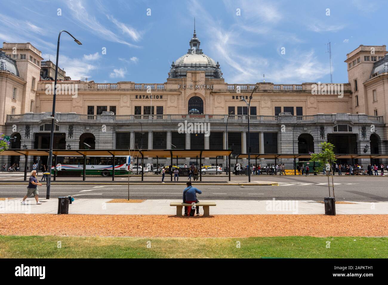 Großes altes Gebäude am Bahnhof in Retiro, Buenos Aires, Argentinien Stockfoto