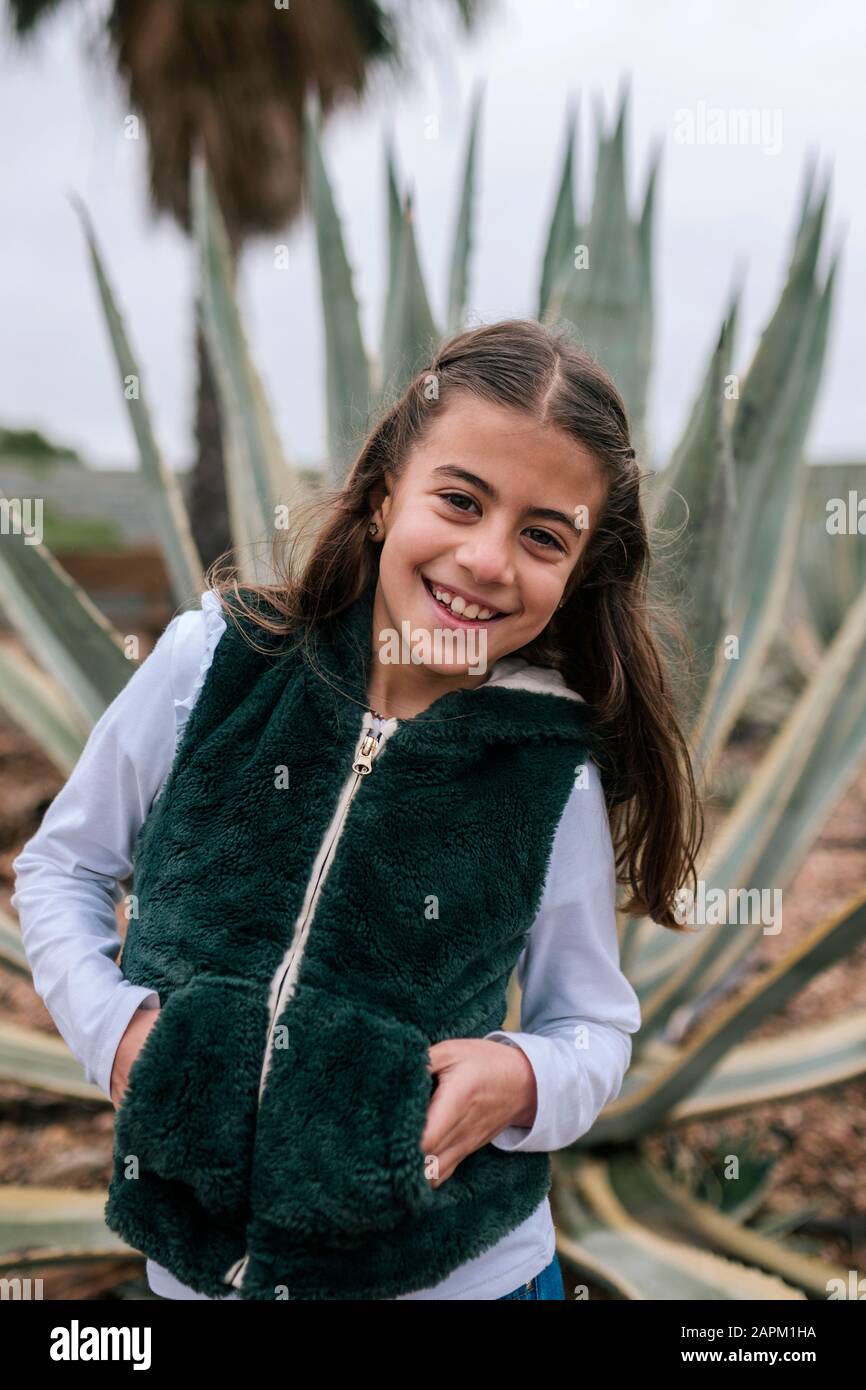 Porträt von glücklichen Mädchen im freien Stockfoto