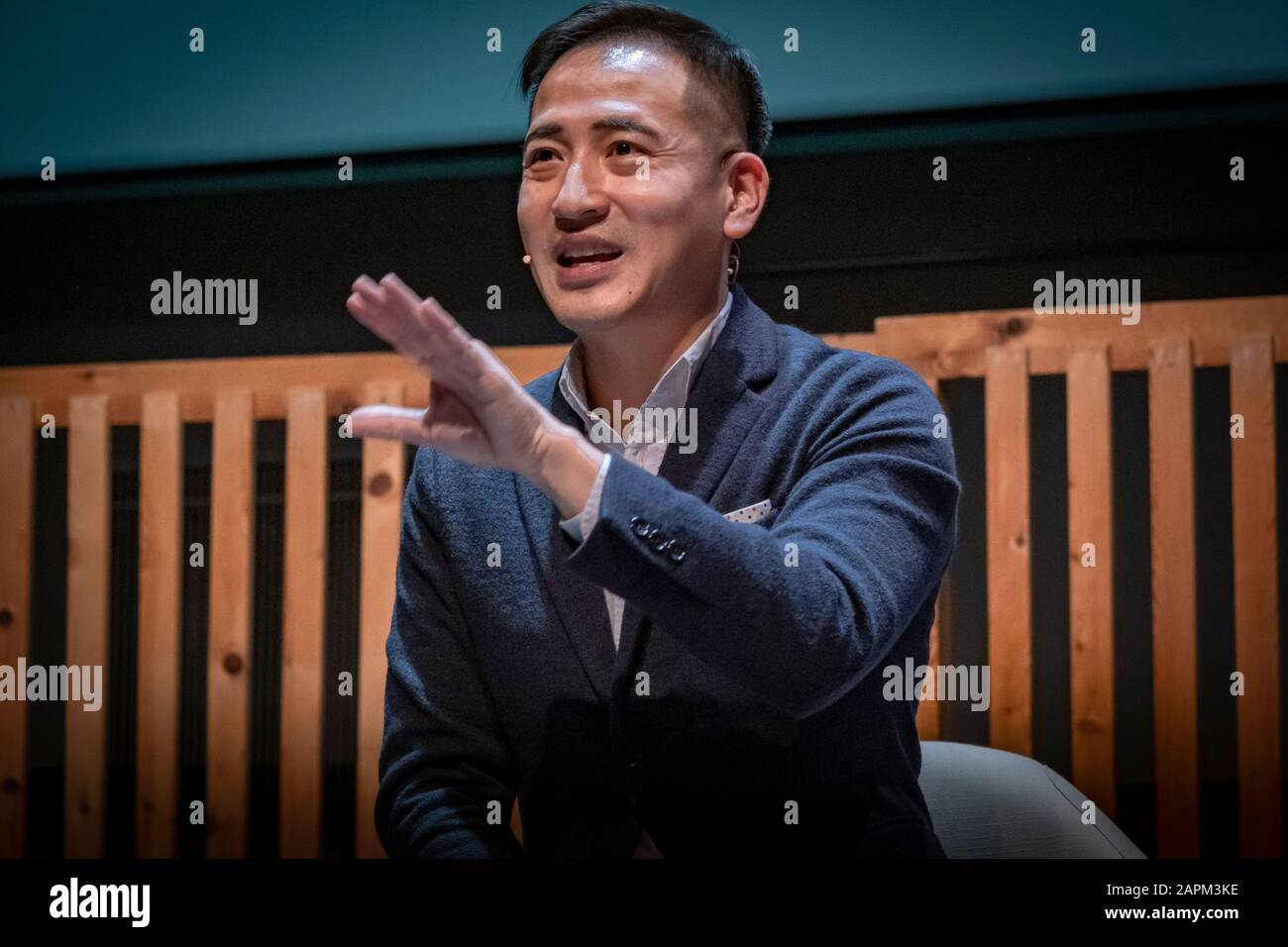 Barcelona, Spanien. Januar 2020. Rechtsanwalt, Aktivist und Journalist Jason Y.Ng hielt nach monatelangen Protesten und zivilem Ungehorsam im Zentrum für Zeitgenössische Kultur von Barcelona (CCCB) eine Pressekonferenz zur aktuellen Situation in Hongkong ab. Credit: Sopa Images Limited/Alamy Live News Stockfoto