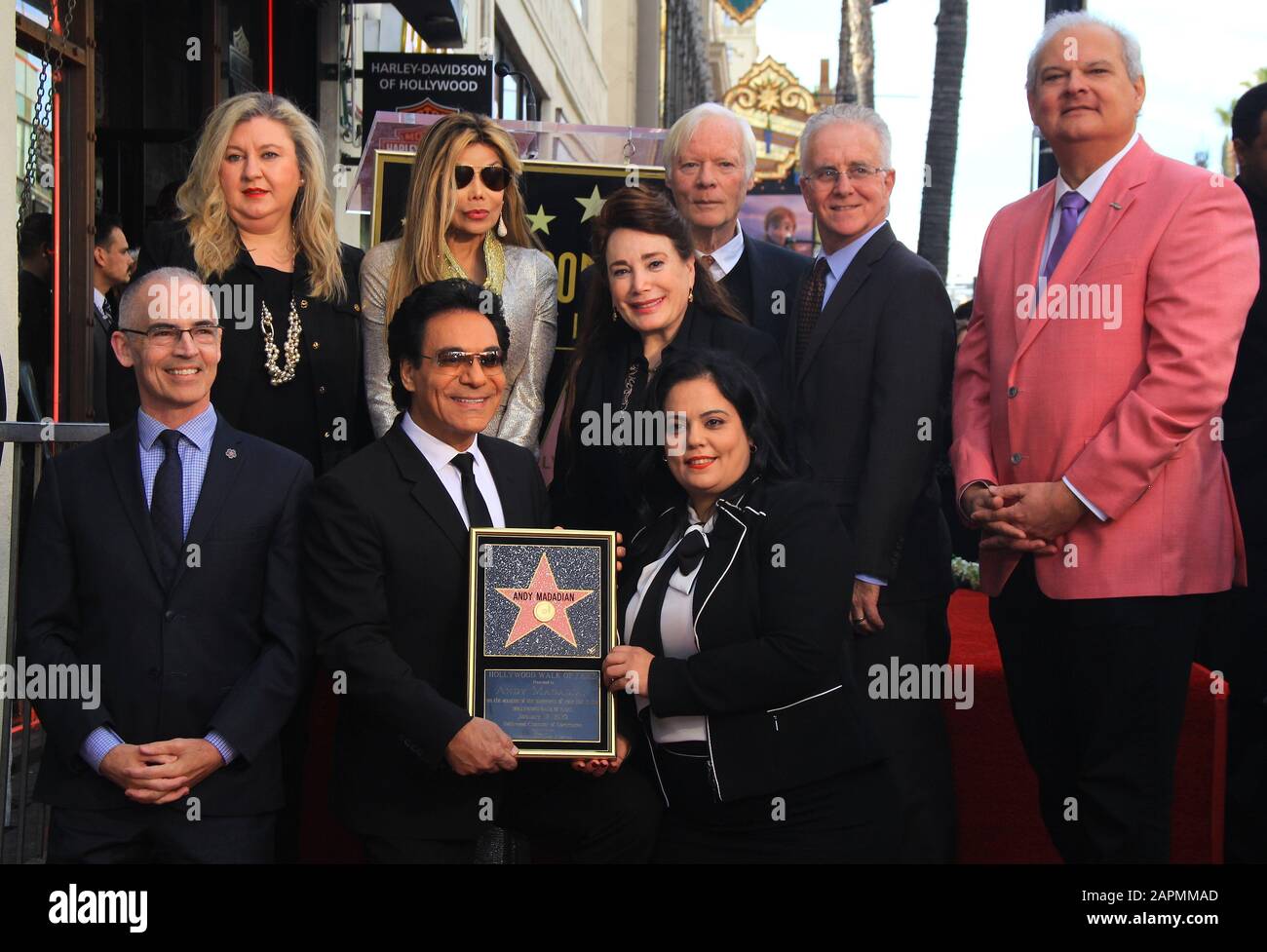 Januar 2020, Hollywood, Kalifornien, USA: I16083CHW.Hollywood Chamber Of Commerce Honors International Music Star Andy Madadian With Star On The Hollywood Walk Of Fame In Celebration Of 40 Years In Show Business.6810 Hollywood Boulevard, Hollywood, Kalifornien, USA .01/17/2020 .MITCH O'FARRELL, DR.FARIBA LANTARI, LAA JACKSON, ANDY DADDADADADANDAN, Andy DADANDAGAN, DADAN Miles COPELAND III, PAUL KREKORIAN UND JEFF ZARRINNAM .Â©Clinton H.Wallace/Photomundo International/ Photos Inc (Credit Image: © Clinton Wallace/Globe Photos via ZUMA Wire) Stockfoto