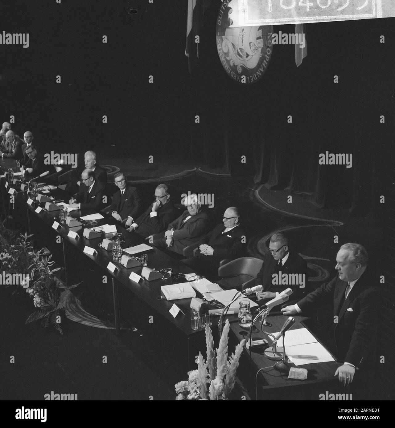 Außerordentliche Hauptversammlung der Niederländisch-Deutschen Handelskammer anlässlich des sechzigsten Jahrestags Teilnehmerübersicht Datum: 18. November 1965 Stichworte: Internationale Beziehungen, Jahrestage, Tagungen Institutionenname: Handelskammer Stockfoto