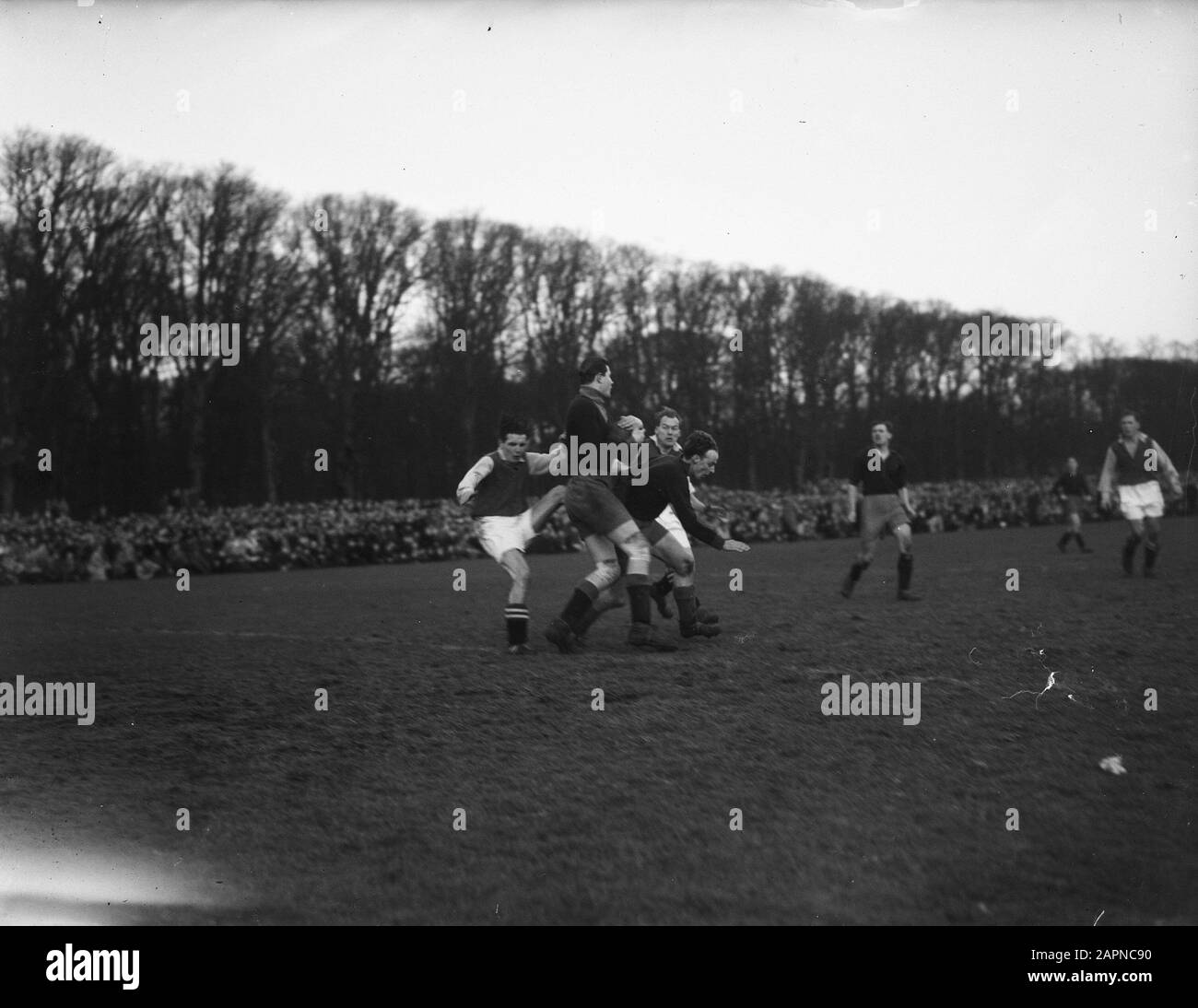 Haarlem gegen Ajax 1-1.Moment für Tor Haarlem Datum: 28. Dezember 1947 Schlüsselwörter: Ziel, Moment Institution Name: AJAX Stockfoto