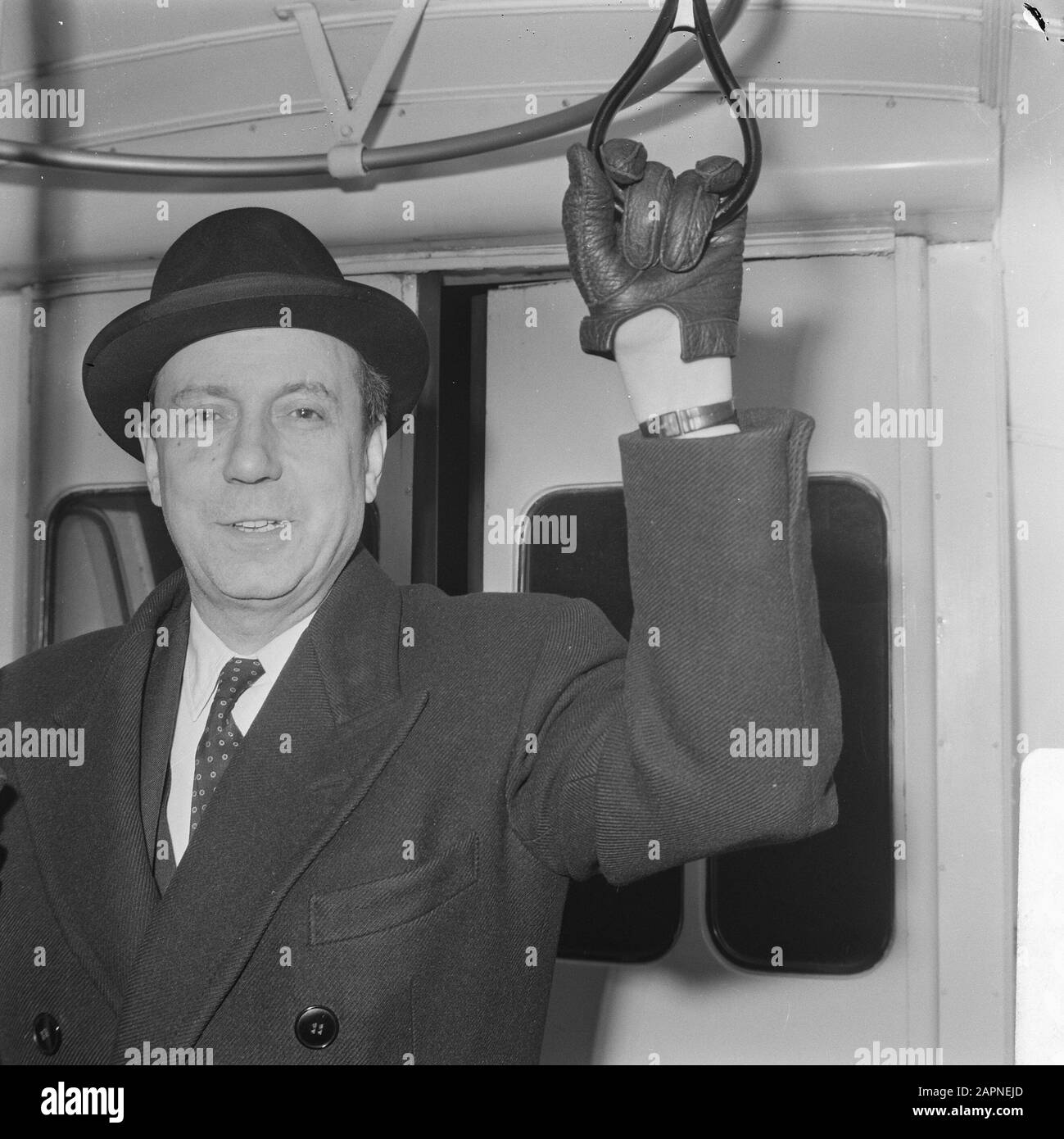 Mission NTS, Ankunft französischer Minister Michel Debre (Überschrift) Datum: 15. Januar 1967 Schlüsselwörter: Ankunft, Minister persönlicher Name: Debre Michel Institutionenname: NTS Stockfoto