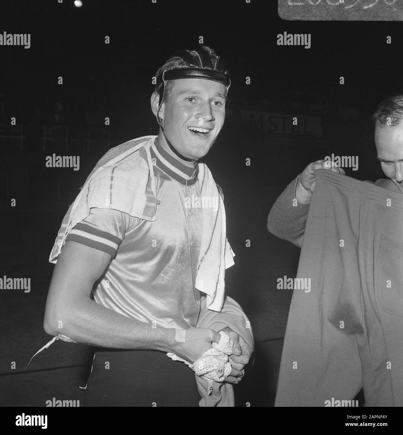 Radweltmeisterschaften, Achtelfinale Sprint-Amateure. Klaas Balk Datum: 24. August 1967 Ort: Amsterdam Schlagwörter: Bahnradsport, Sport persönlicher Name: Balk, Klaas Stockfoto