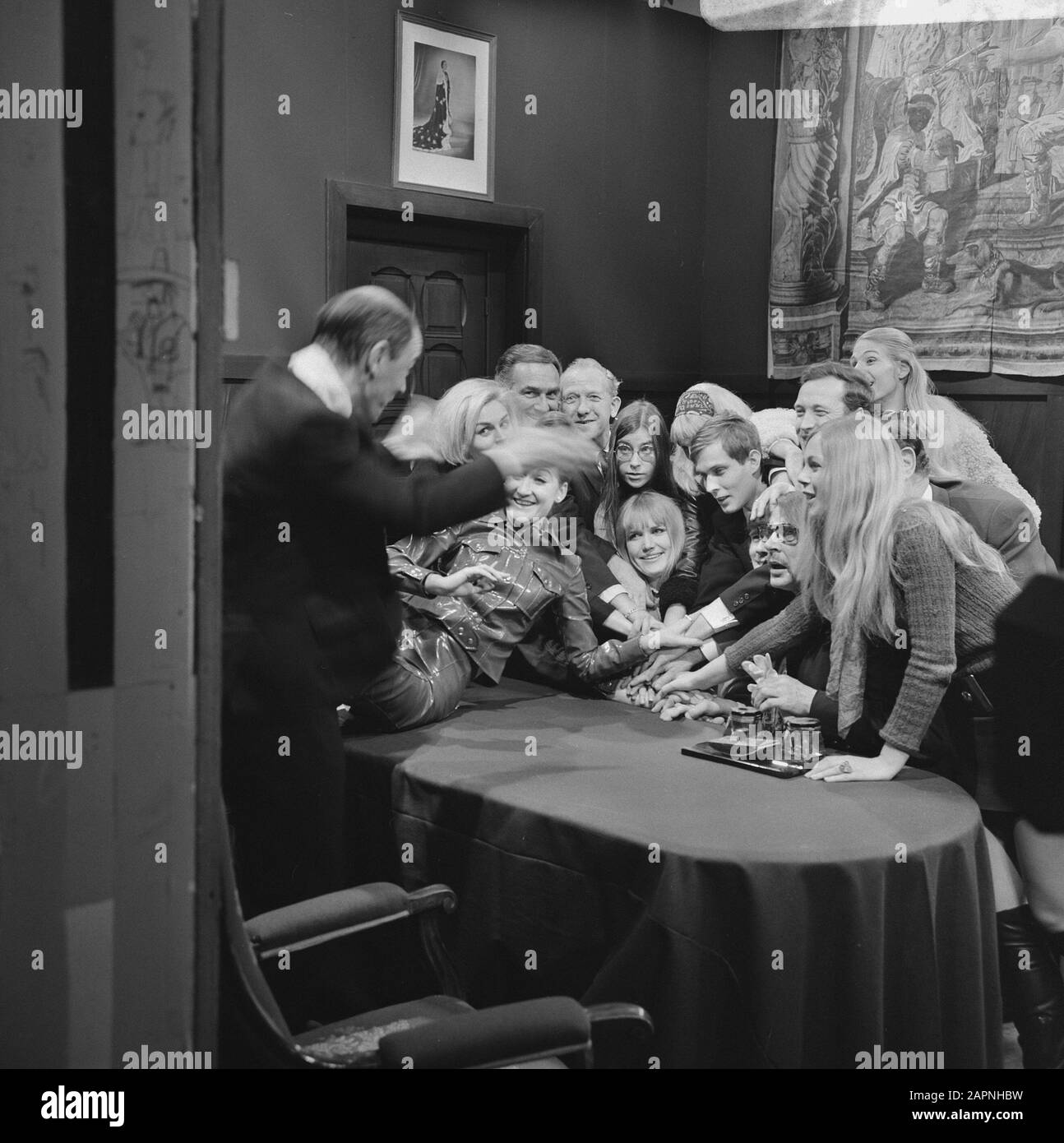 Mounties Show, TV-Programm Datum: 3. Februar 1970 Schlüsselwörter: TV-Sendungen Einstellungsname: Mounties, Der Stockfoto