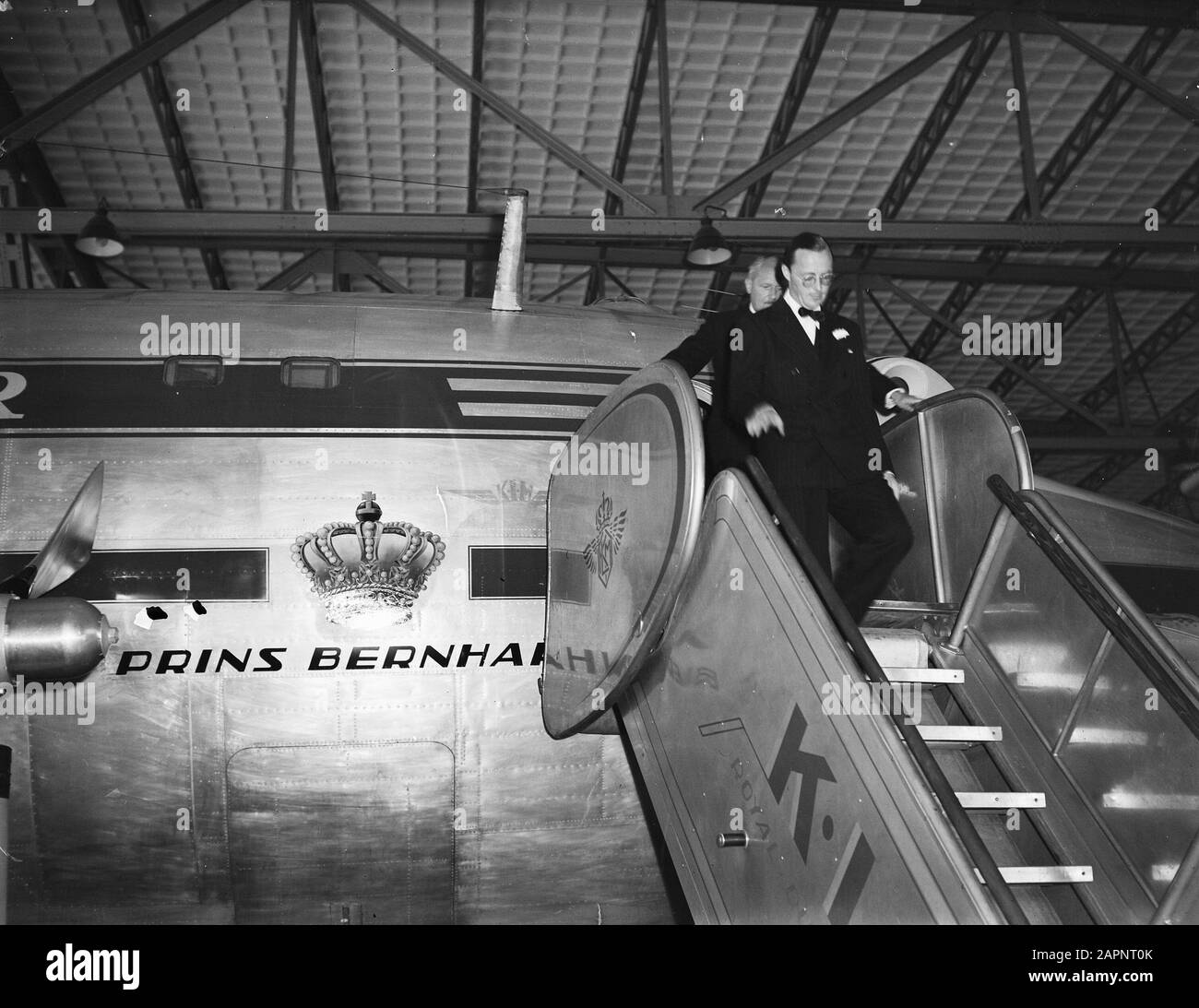 Prins Bernhard tauft DC-6 Datum: 6. Juli 1948 Personenname: Bernhard, Fürst Stockfoto