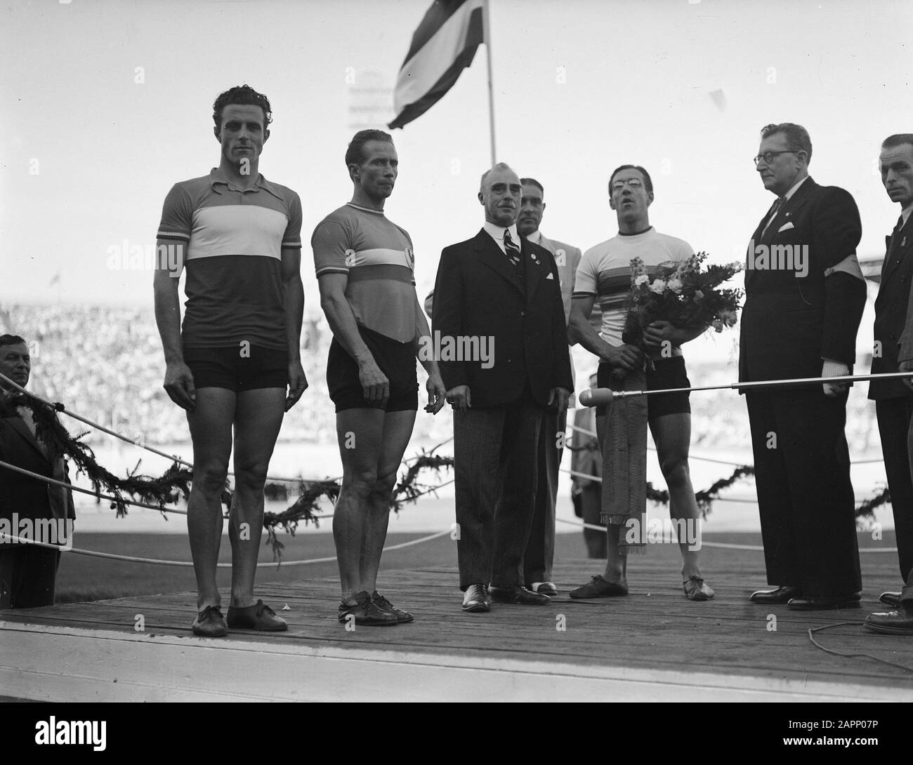 Weltmeisterschaften auf der Strecke Huldiging Van Vliet Datum: 29. August 1948 Schlagwörter: Honages, Weltmeisterschaften, Radsport persönlicher Name: Van Vliet Stockfoto