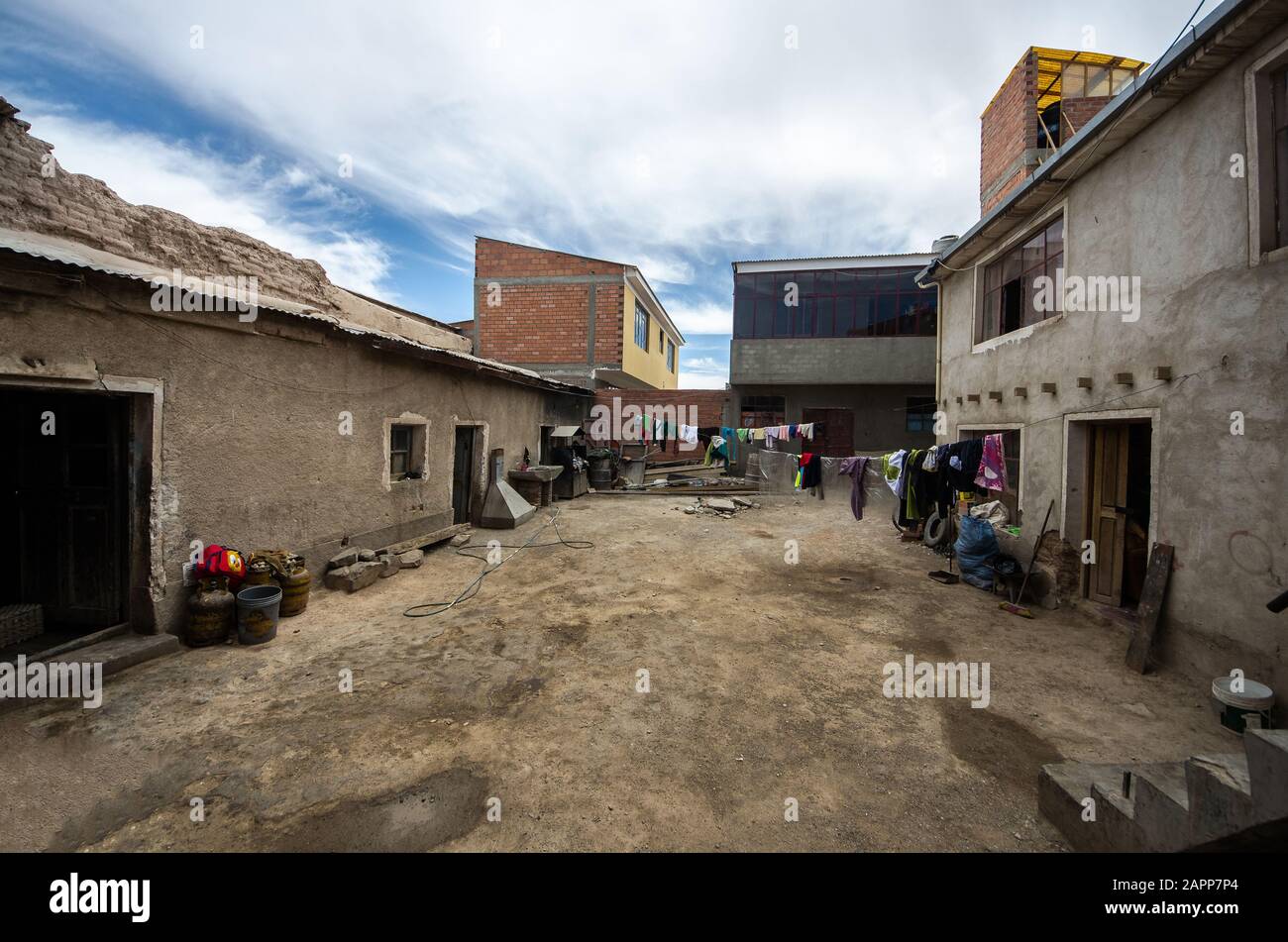 Das Dorf Colchani in Bolivien, Südamerika Colchani ist eine winzige, eine Straßenstadt am Rande der Tunupa-Salzwohnung, 80 km NW von Uyuni. Das ist es Stockfoto