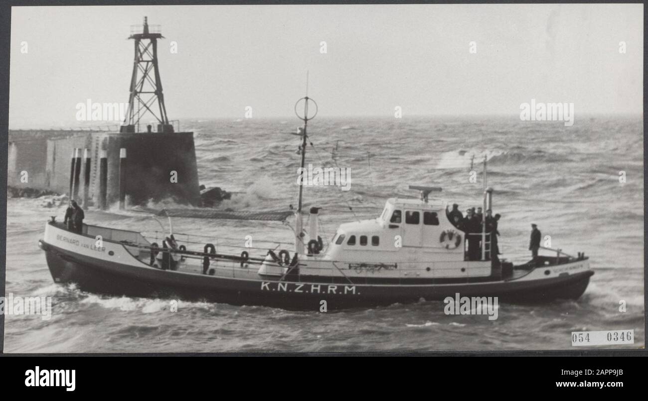 Rettungsboote, bernhard van leer m s, nordsüdniederländisch reddings Me Datum: 7. dezember 1965 Ort: Scheveningen, Südholland Schlüsselwörter: Rettungsboote Personenname: Bernhard van leer m s, nordsüdniederländisch reddings Me Stockfoto