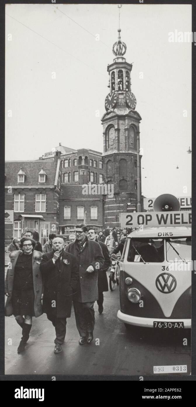 Serie 093-0313, 093-0314 Datum: 12. Februar 1967 Ort: Amsterdam, Noord-Holland Schlüsselwörter: Politische Parteien, politische Programme, Wahlen persönlicher Name: Uyl, Joop den, Yul Mw.D. Name der Einrichtung: PvdA Stockfoto