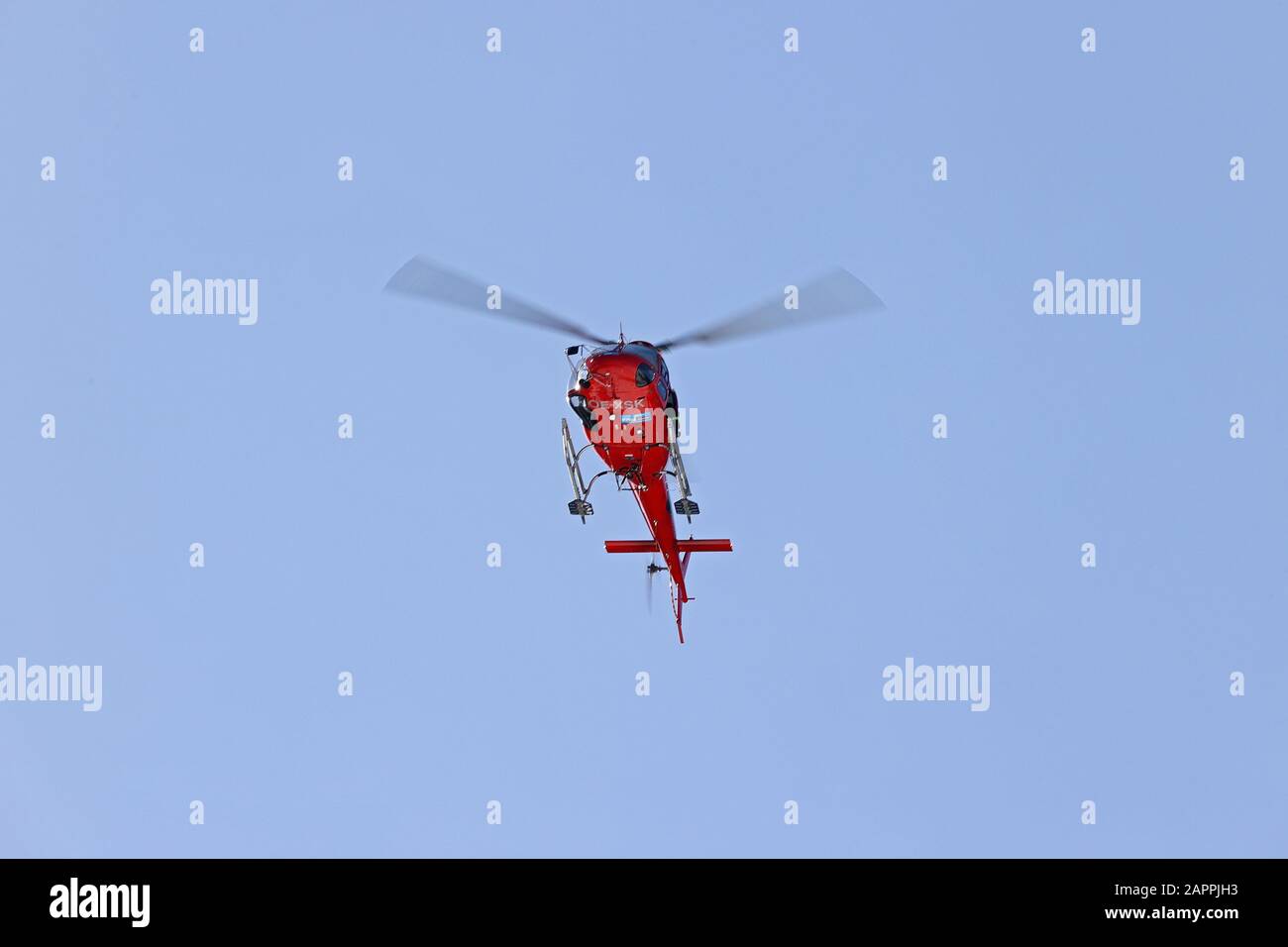 Kitzbühel, Österreich. Januar 2020. Der erste Helikopter hat sich beim Audi FIS Ski Weltcup Super G am 24. Januar 2020 in Kitzbühel, Österreich, in Position gebracht. (Foto von Mitchell Gunn/ESPA-Images) Credit: CAL Sport Media/Alamy Live News Stockfoto