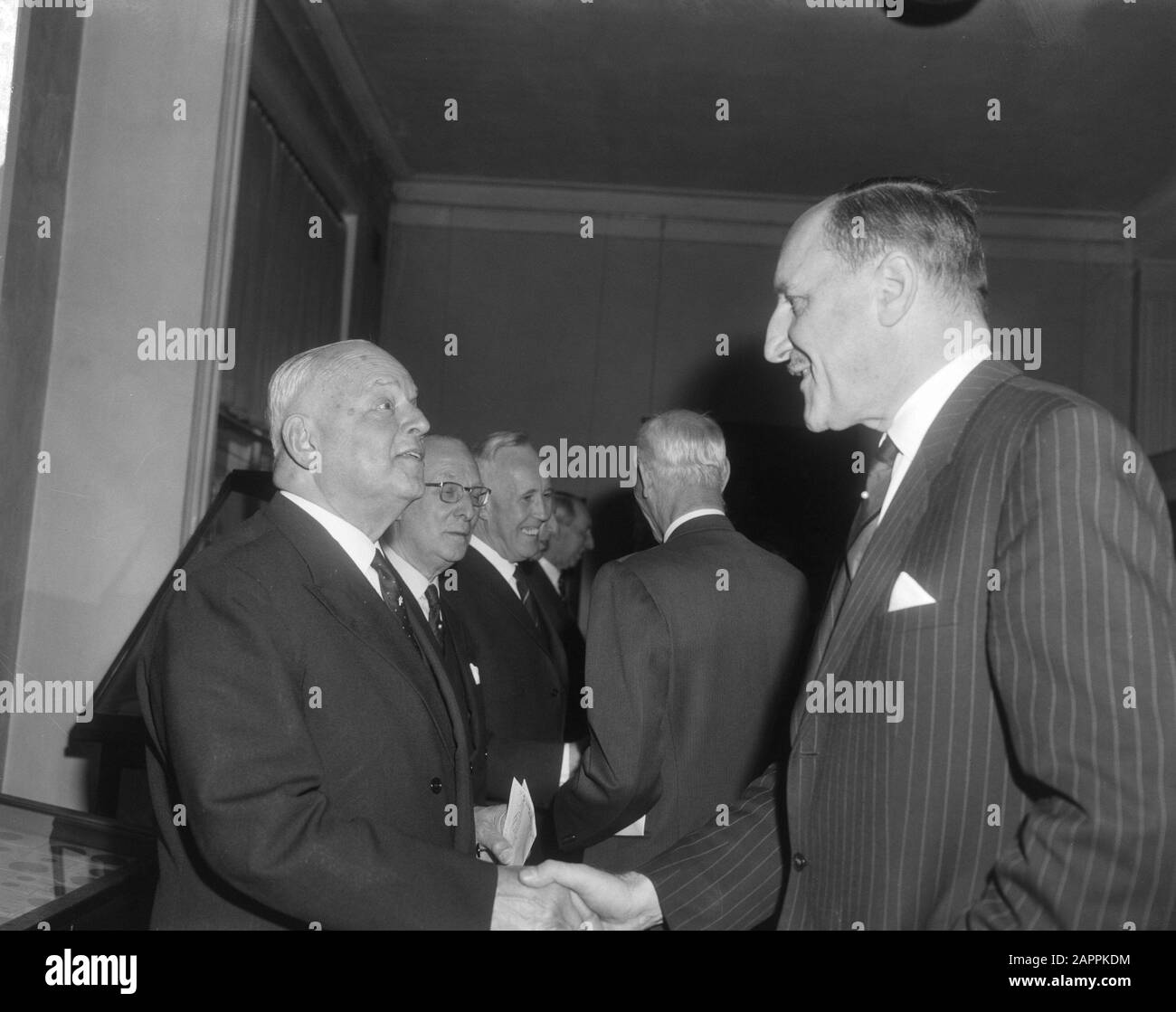 50-jähriges Jubiläum Historisches Schiffahrtsmuseum der Niederlande, während des Rezepts Datum: 10. Mai 1966 Schlüsselwörter: Museen, Empfänge Institutionenname: Nederlands Scheepvaartmuseum Stockfoto