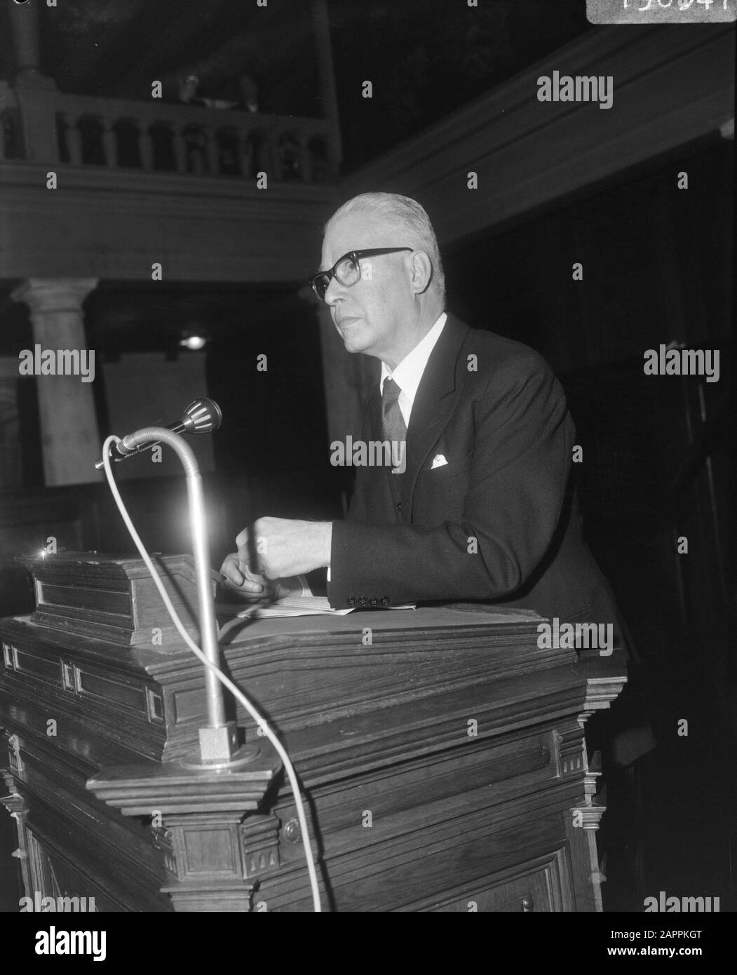 Abschied von Prof. mr. G.M. Levenbach als Professor für Arbeitsrecht und Orderrecht an der städtischen Universität Amsterdam Prof. mr. G.M. Levenbach während seiner Abschiedsfeier Datum: 8. Oktober 1966 Schlagwörter: Hochschulen, Professoren, Universitäten Personenname: Levenbach, G.M. Stockfoto