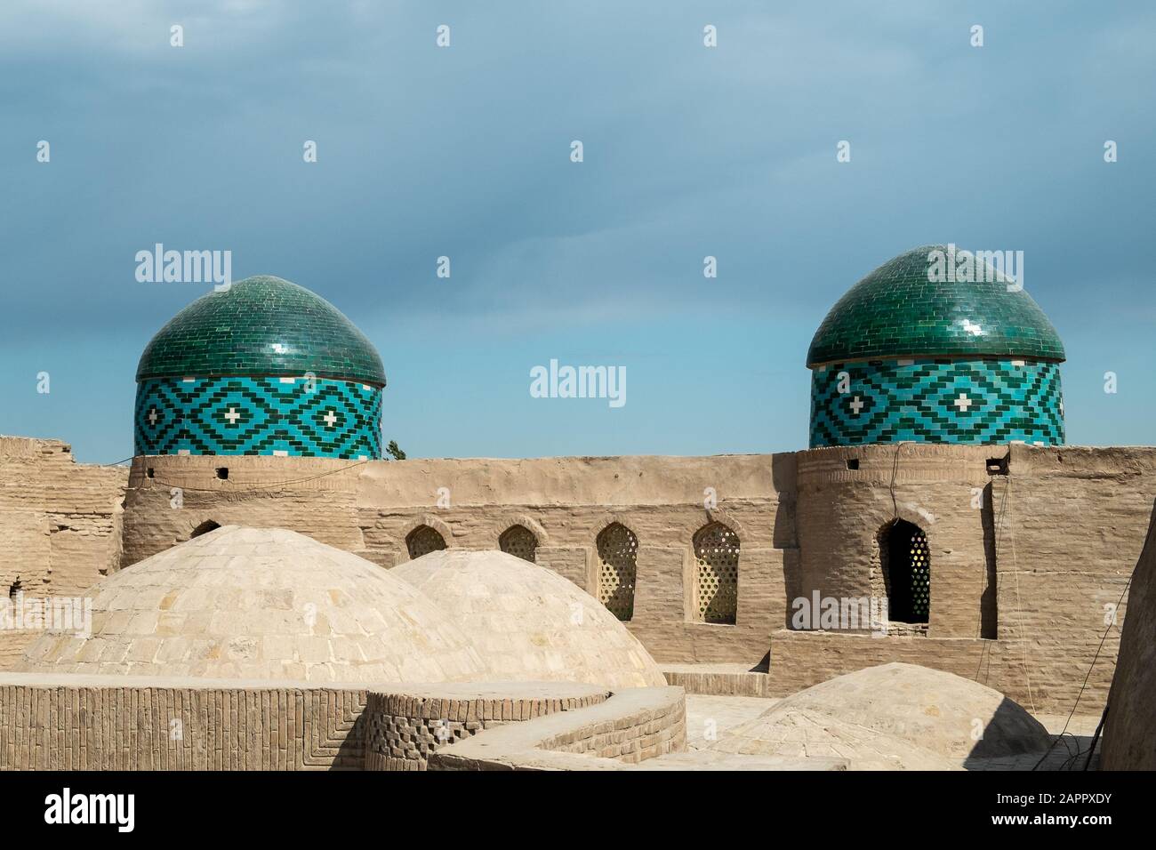 Kuppeln an den Stadtmauern, Khiva, Usbekistan Stockfoto