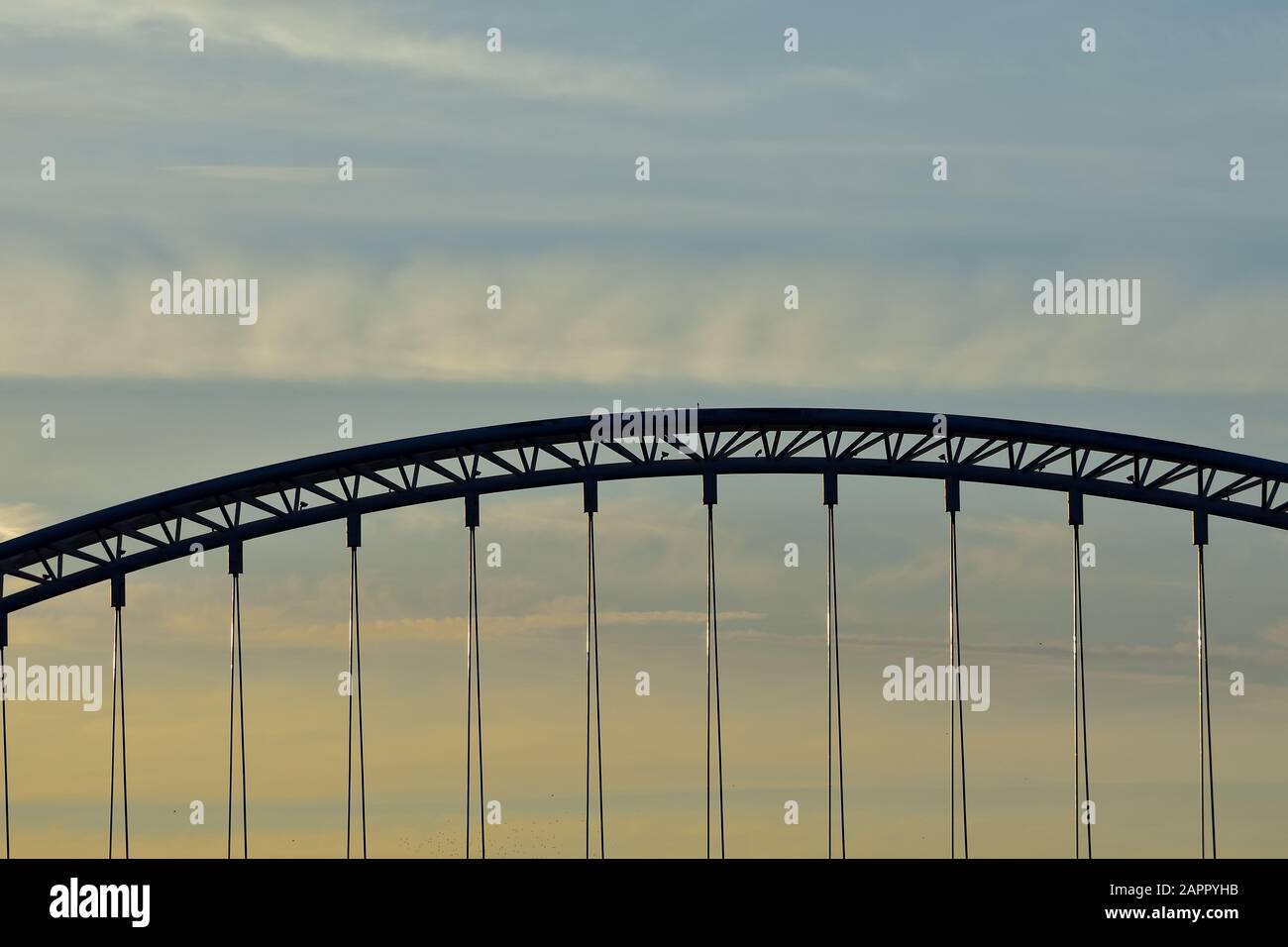 Brücke über den Fluss Guadiana Stockfoto