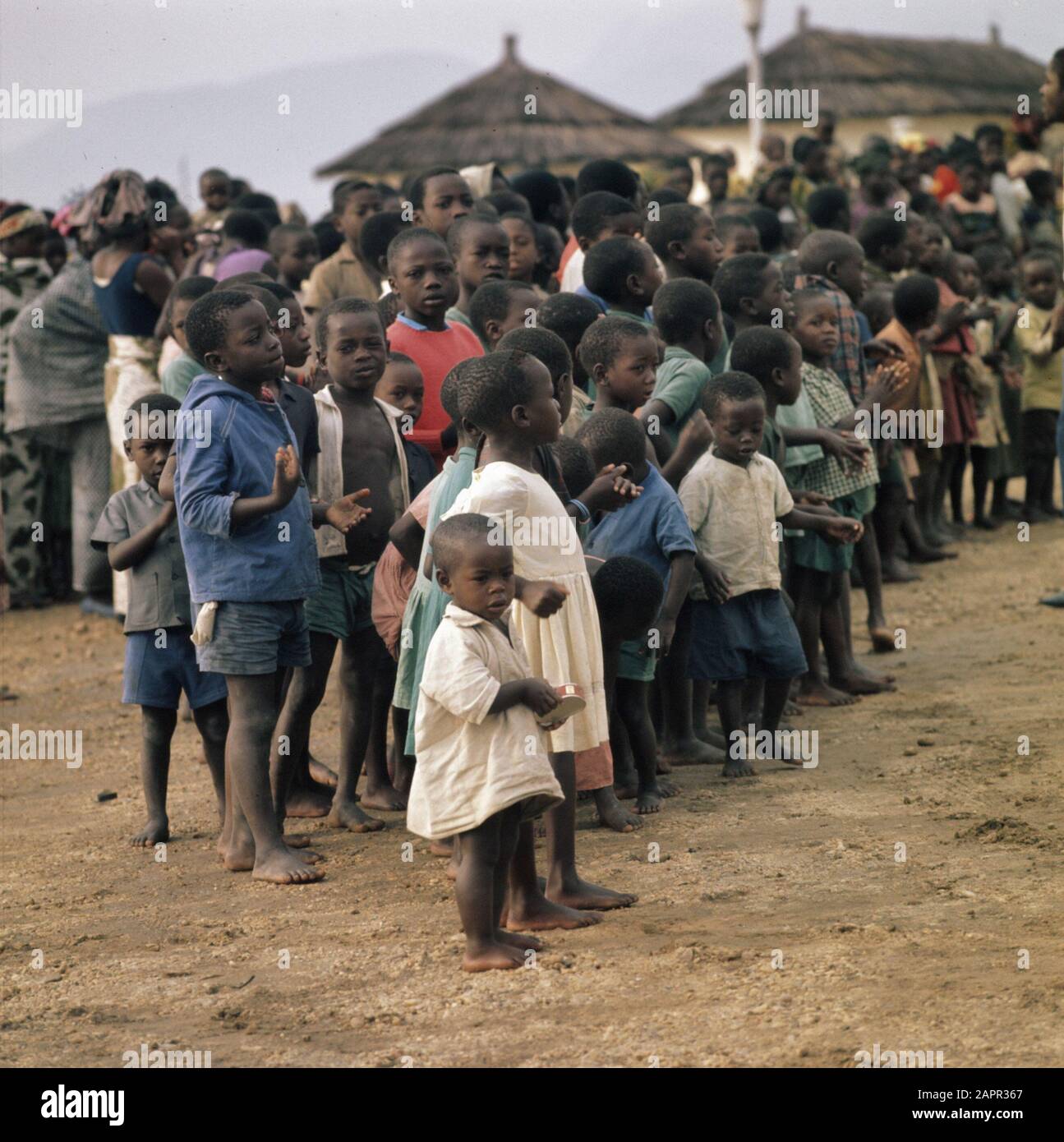 Zaire (früher Belgisch-Kongo); Bevölkerung Zaire Datum: 16. August 1973 Ort: Belgisch-Kongo, Zaire Stockfoto