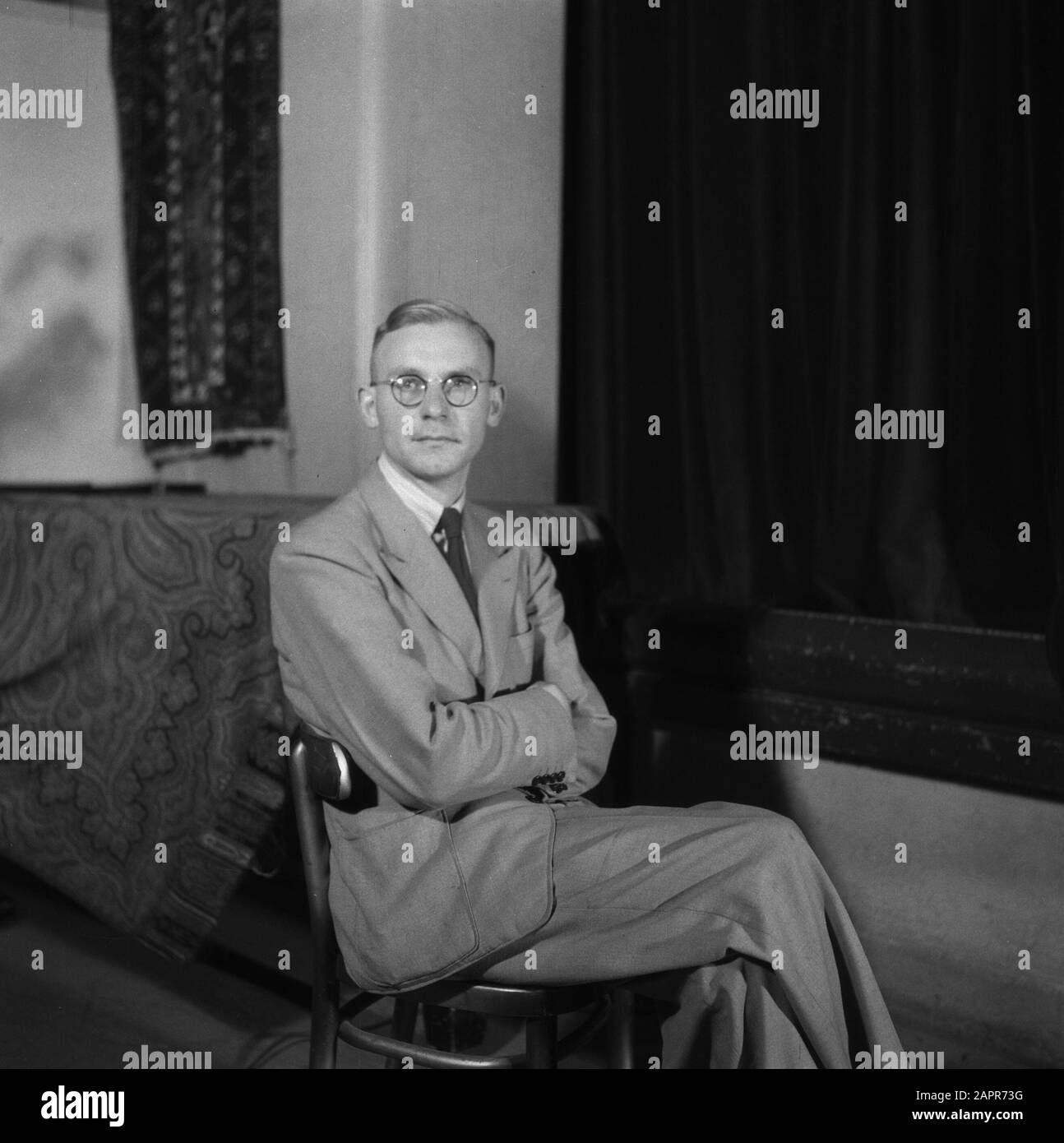 Nederlandse Volksbegeweging [Treffen in Amsterdam/ Porträts der Parteimitglieder] [Name unbekannt] Datum: 1945 Ort: Amsterdam, Noord-Holland Schlagwörter: Politische Parteien, Portraits Institutionenname: Concertgebouw, NVB Stockfoto