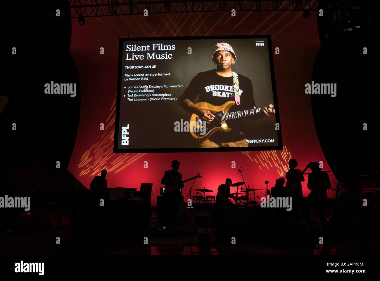 Zwei Stummfilme "Frankenstein" (1910) und "The Unknown" (1927), beide mit neuen Noten von Vernon Reid, wurden am Brookfield Place in Battery P gezeigt Stockfoto