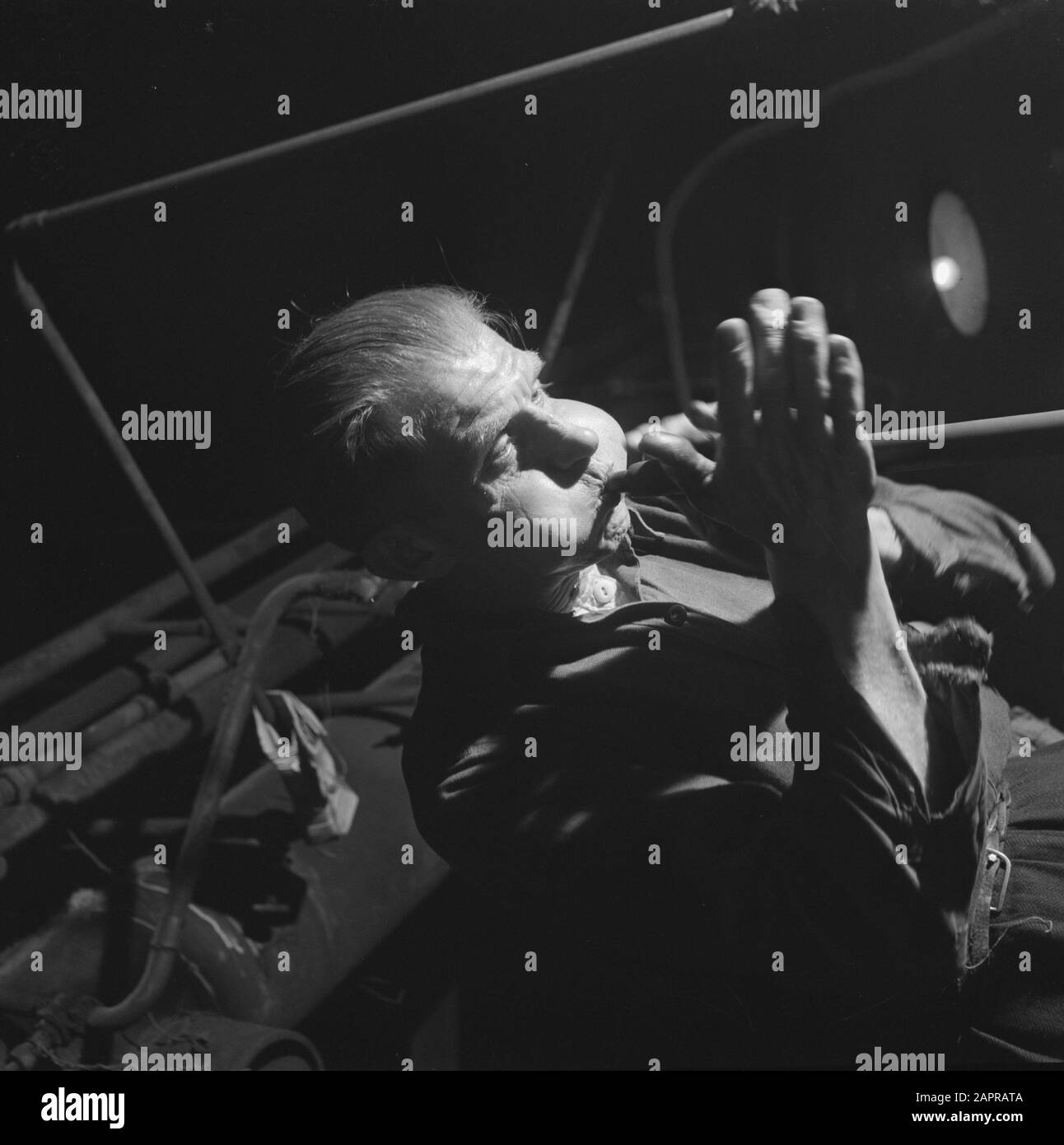 Glasblazen Leerdam Datum: 3. Januar 1947 Ort: Leerdam Stichwörter: GLASBLAW Stockfoto