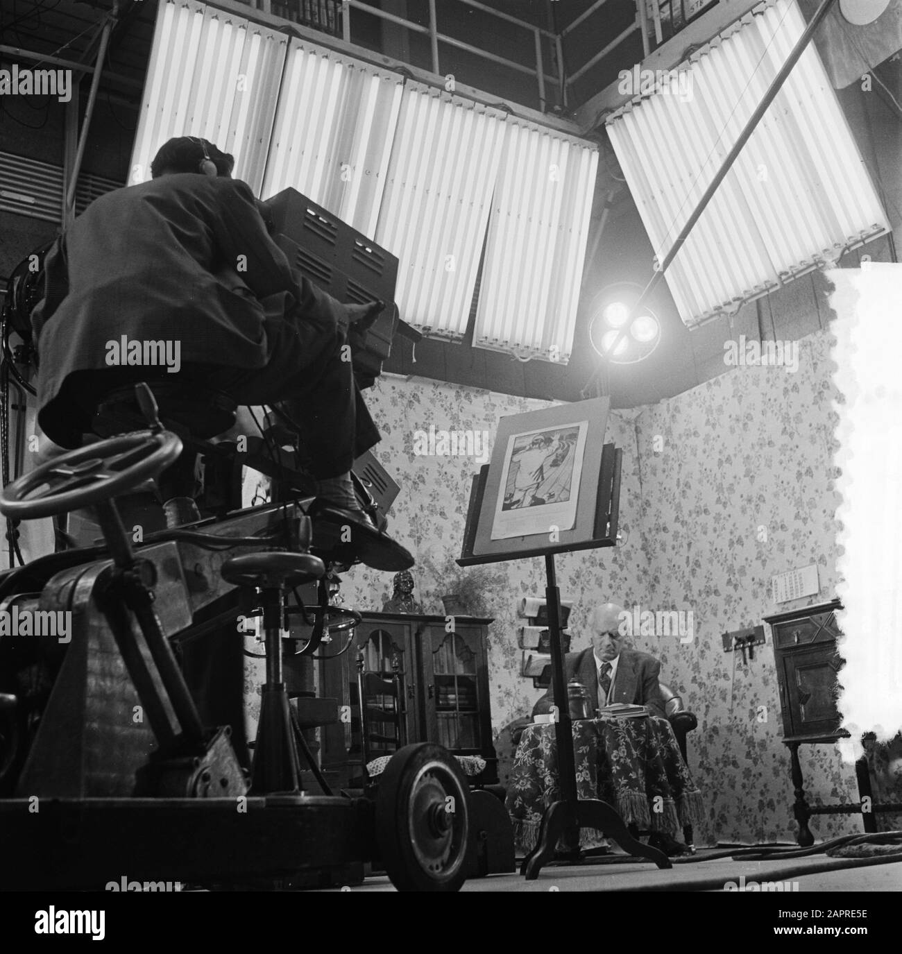 Vara Fernseh-Drama über den Eisenbahnstreik 1903 Datum: 13. Januar 1953 Schlagwörter: Kameras, Programme, Fernseh-Setting-Name: Vara Stockfoto