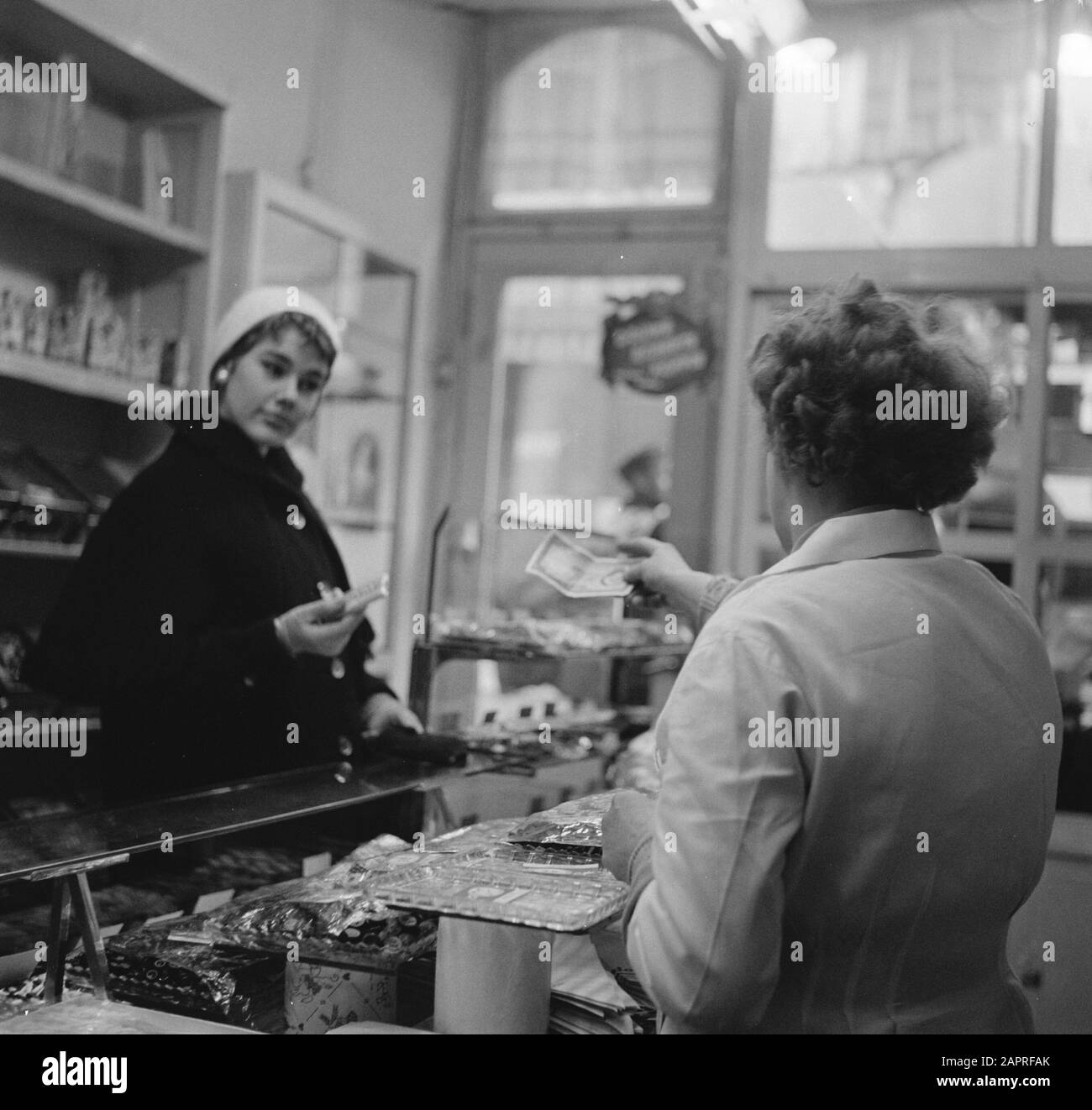 Serien-Miss mit Tausend-Datum: 22. Januar 1957 Stockfoto