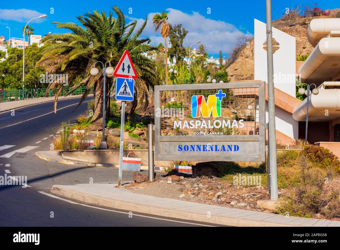 Eintrittszeichen für Sonnenland, Maspalomas, Gran Canaria, Kanarische Inseln, Spanien. Sonnenland ist ein Stadtviertel in Maspalomas, einem wichtigen Touristenziel Stockfoto