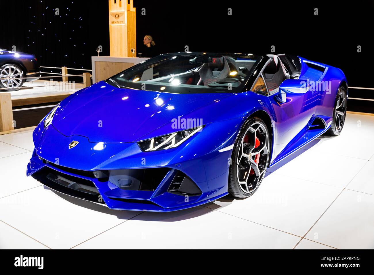 Brüssel - 9. JANUAR 2020: Lamborghini Huracan EVO Spyder Sportwagen präsentiert auf der Autosalon 2020 in Brüssel. Stockfoto