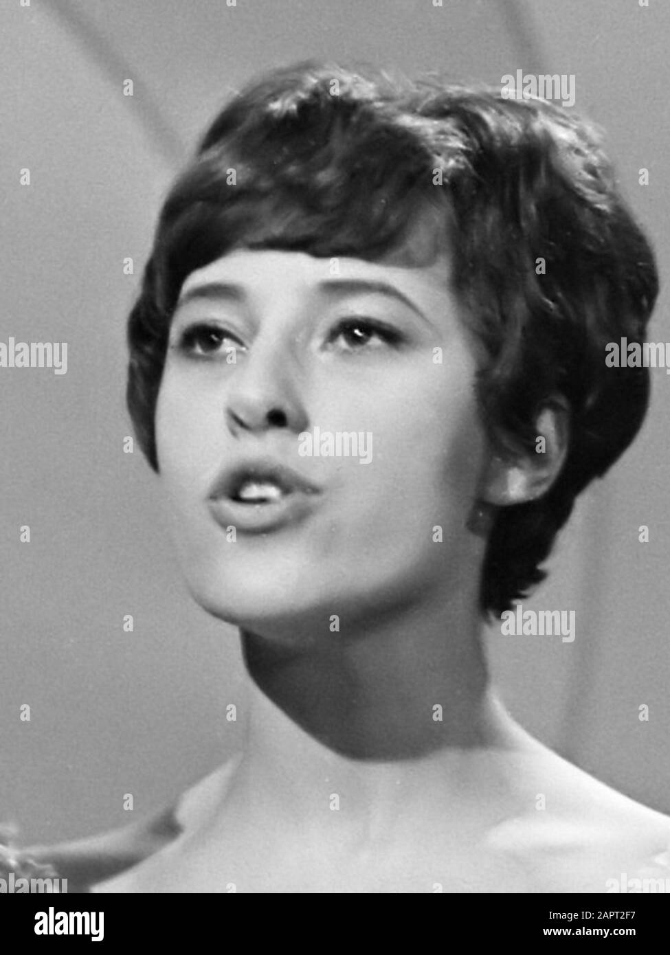 ronnie Tober, Roger Whittaker, en de Belgische zangeres Tonia zingen 11. september 1968 Stockfoto