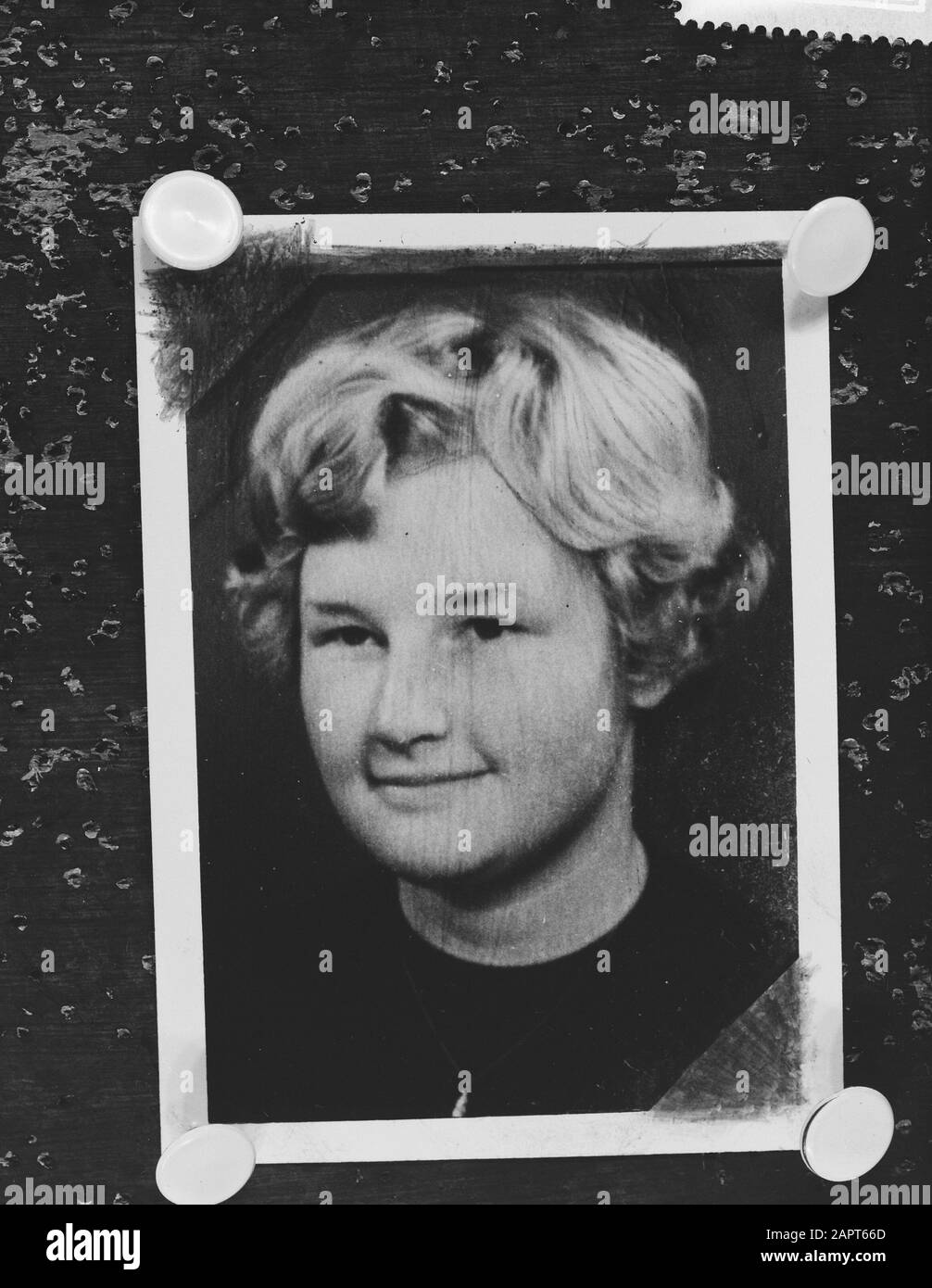 Foto von Lina Feenstra, 17-Jährige getötet durch Würgegriff Anmerkung: Repronegativdatum: 23. april 1960 Ort: Amsterdam Schlagwörter: Verbrechen, Morde, Porträts Personenname: Feenstra, Linie Stockfoto