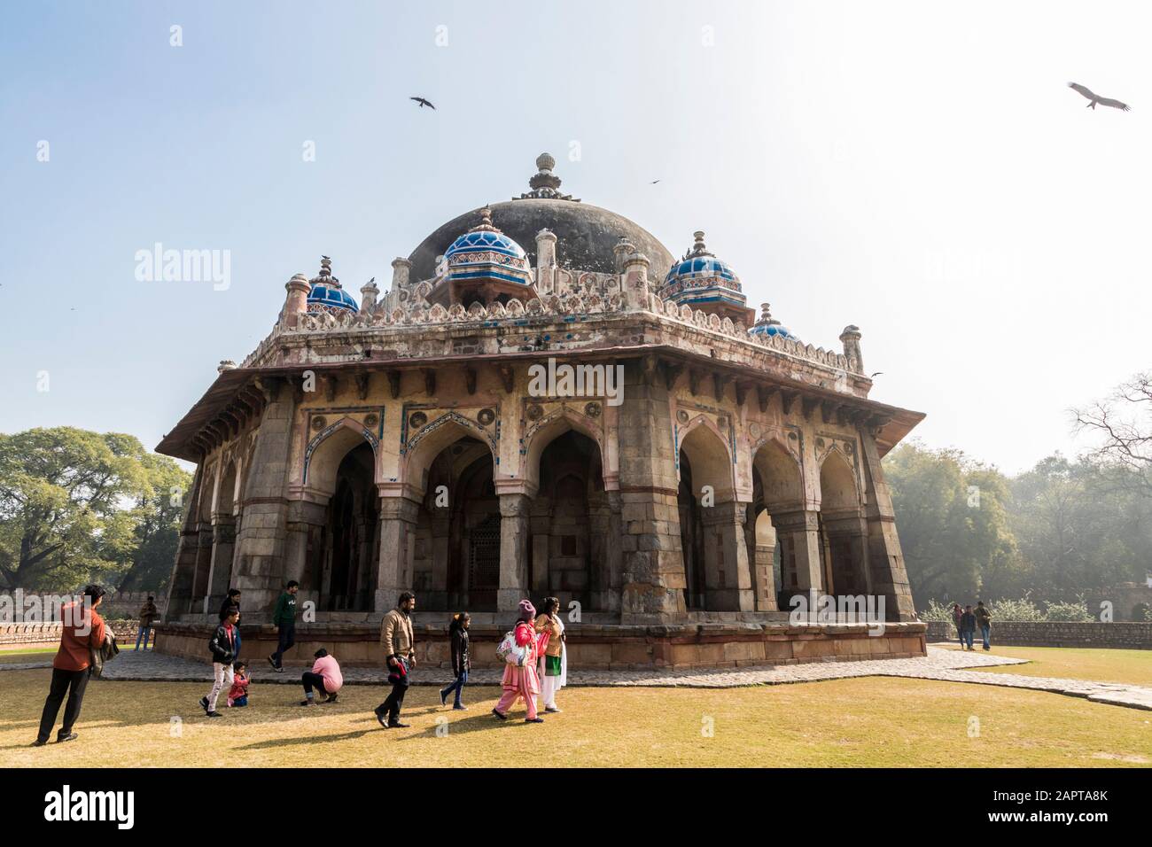 Delhi, Indien. Das Grab von Isa Khan Niazi, einem Teil des Humayun's Tomb Complex. Zum Weltkulturerbe ernannt Stockfoto